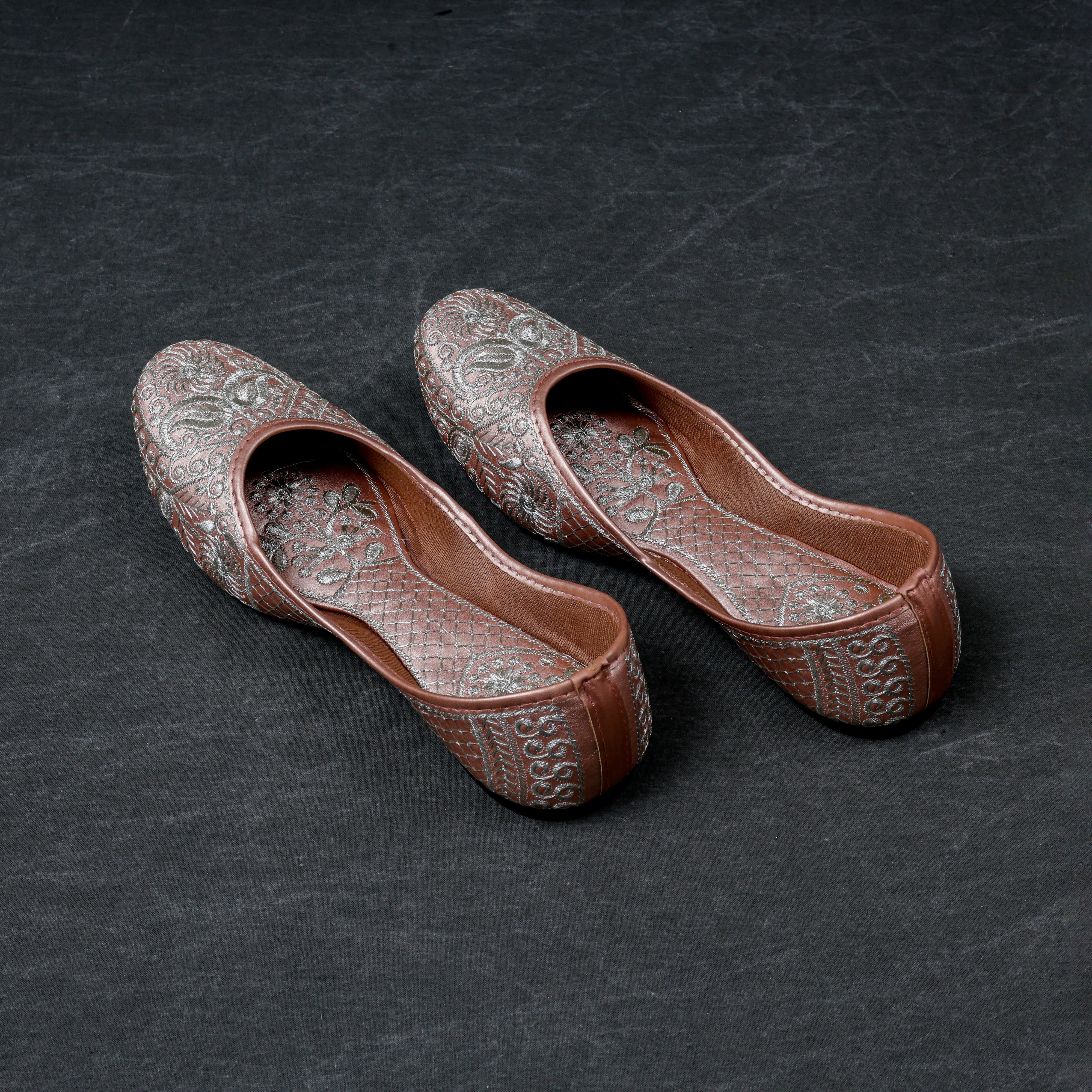 Textured Gold Rexine Jutti