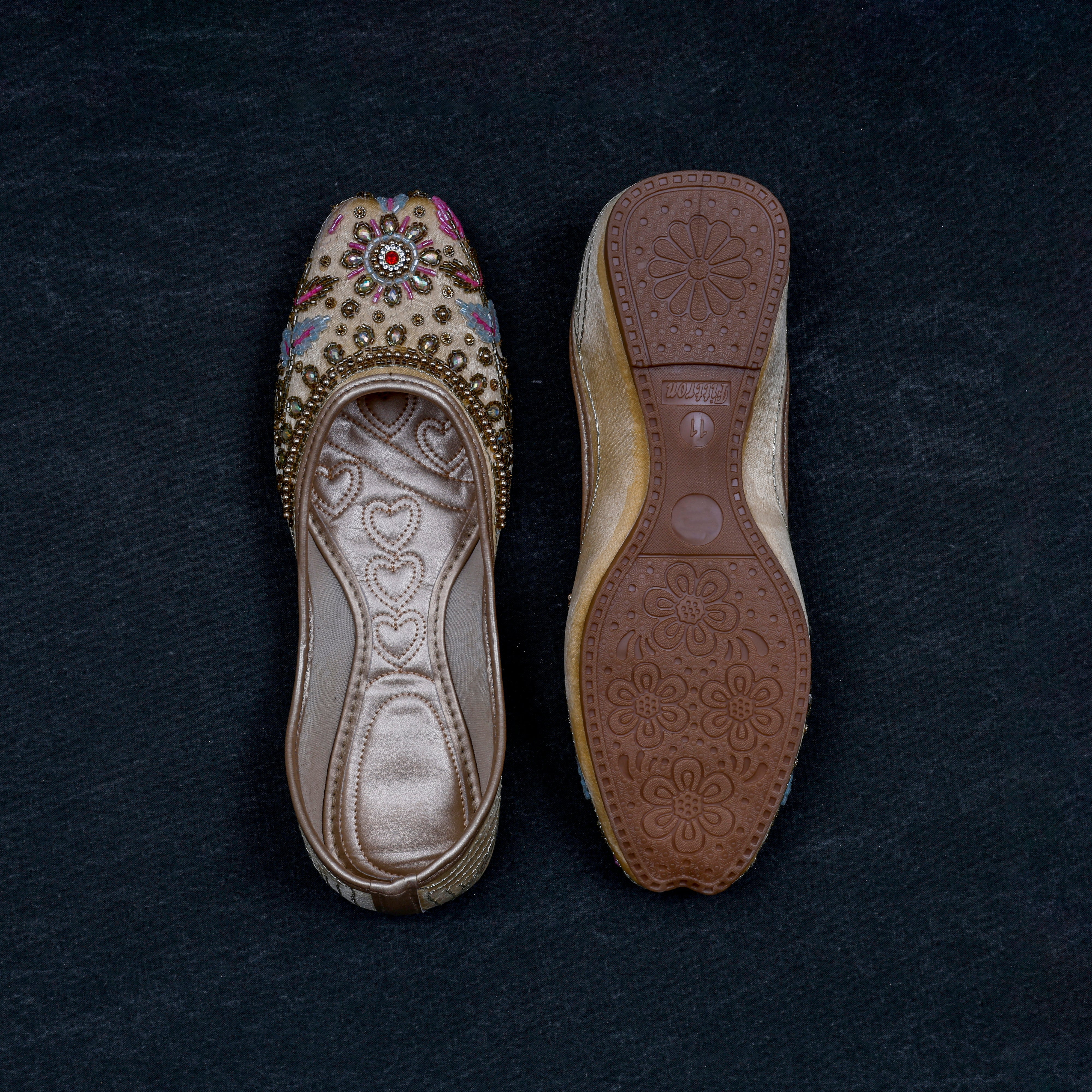 Gold Handcrafted Closed Toe Jutti
