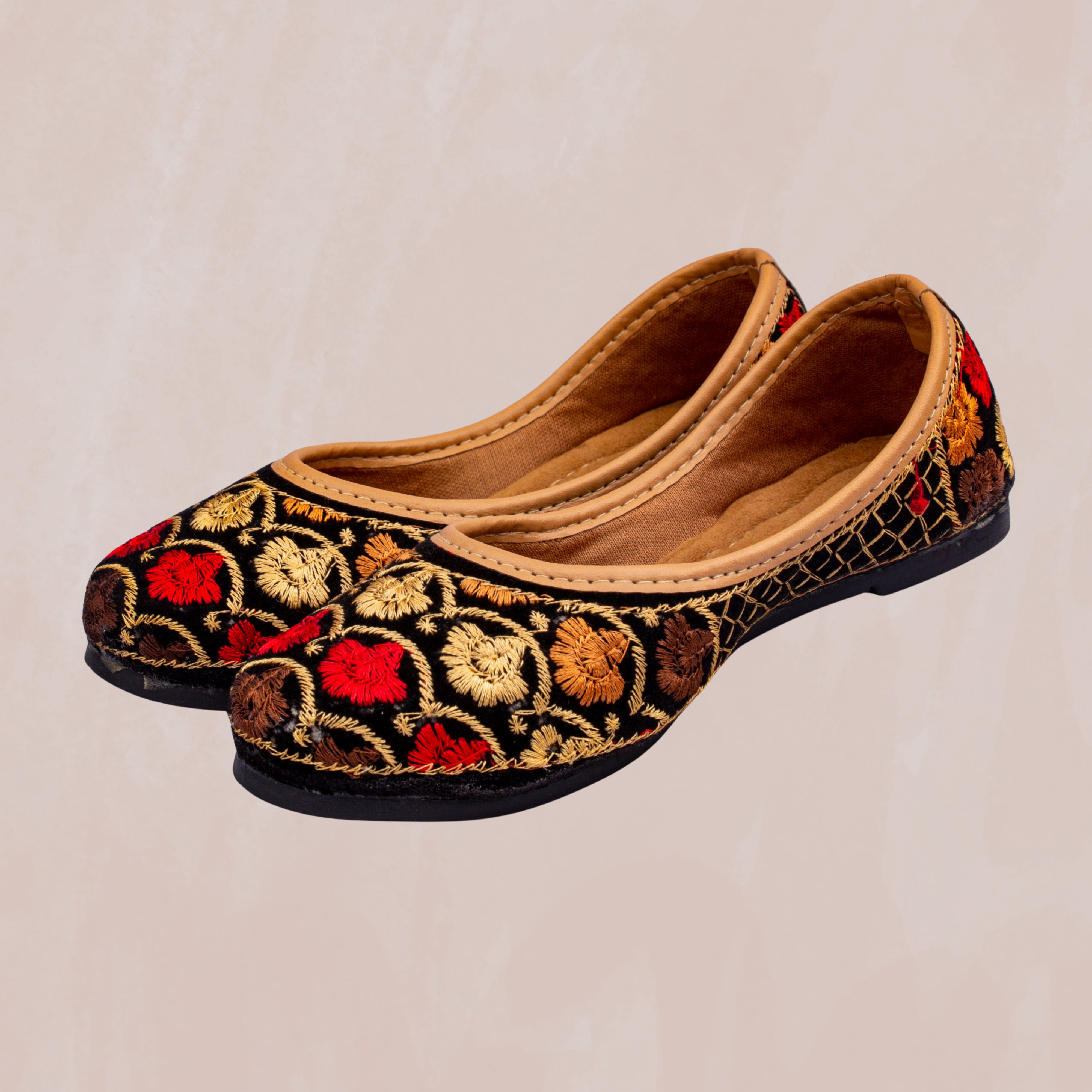Comfortable Black Artisan Crafted Jutti
