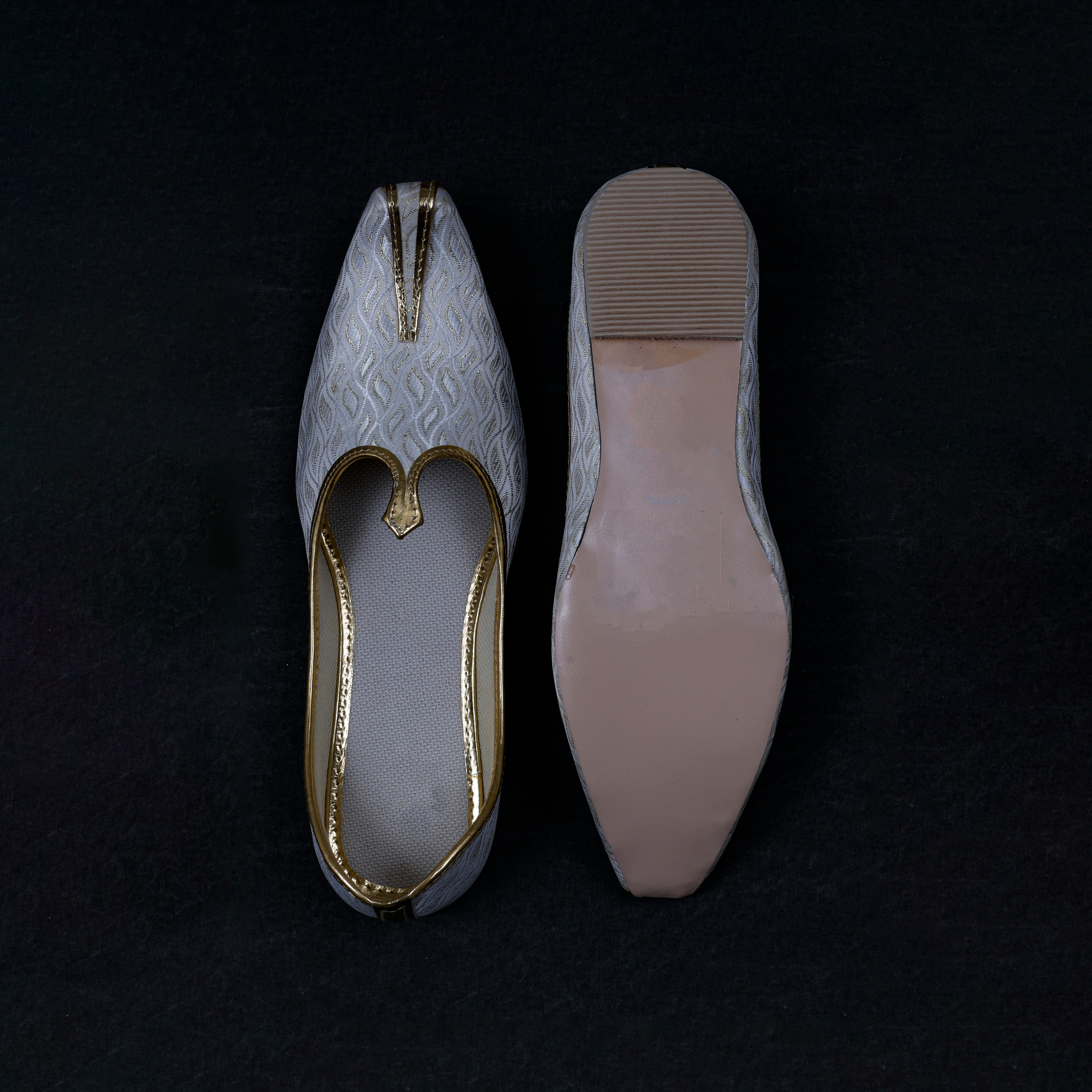 White Textured Artisan Mojari