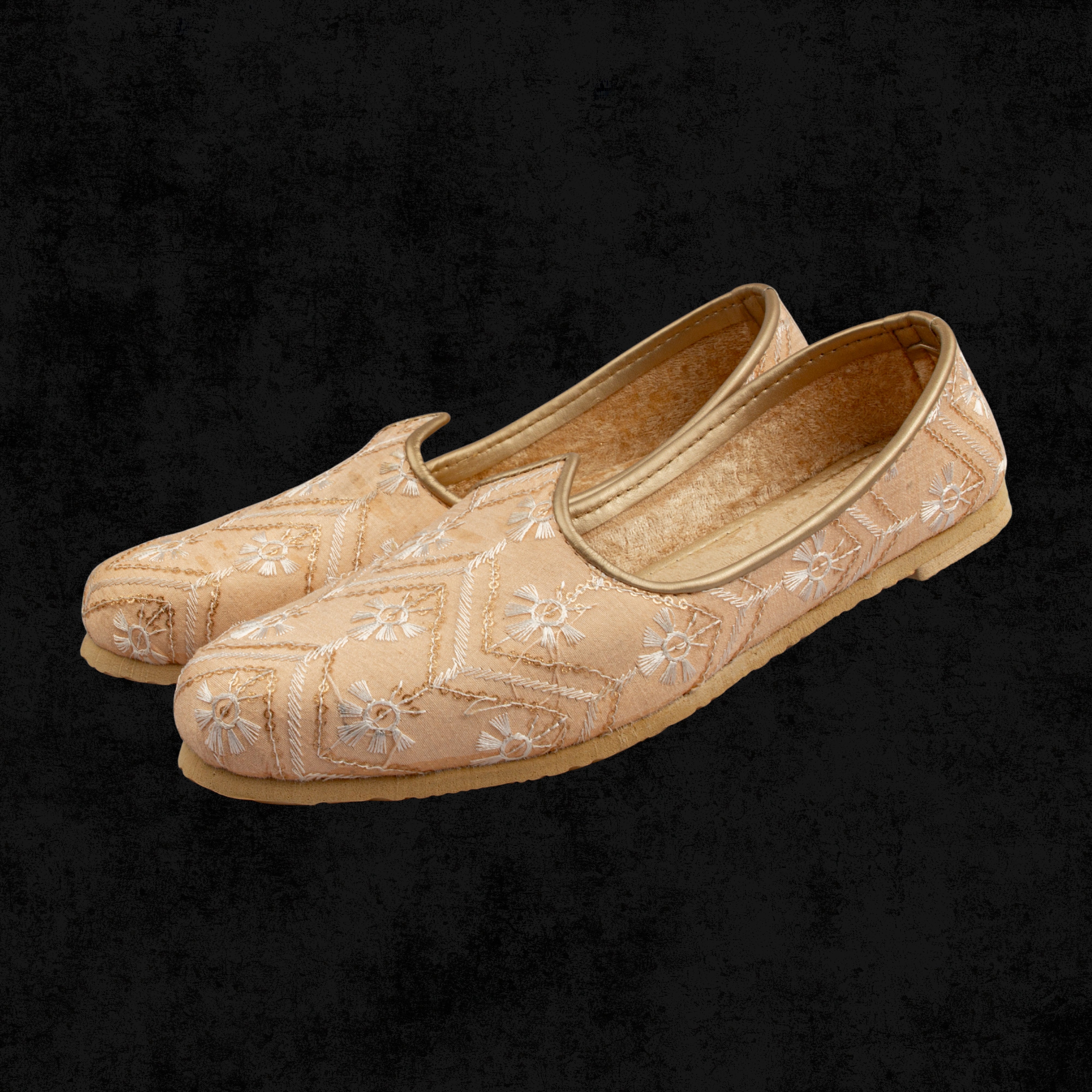 Peach Handcrafted Almond Shape Jutti