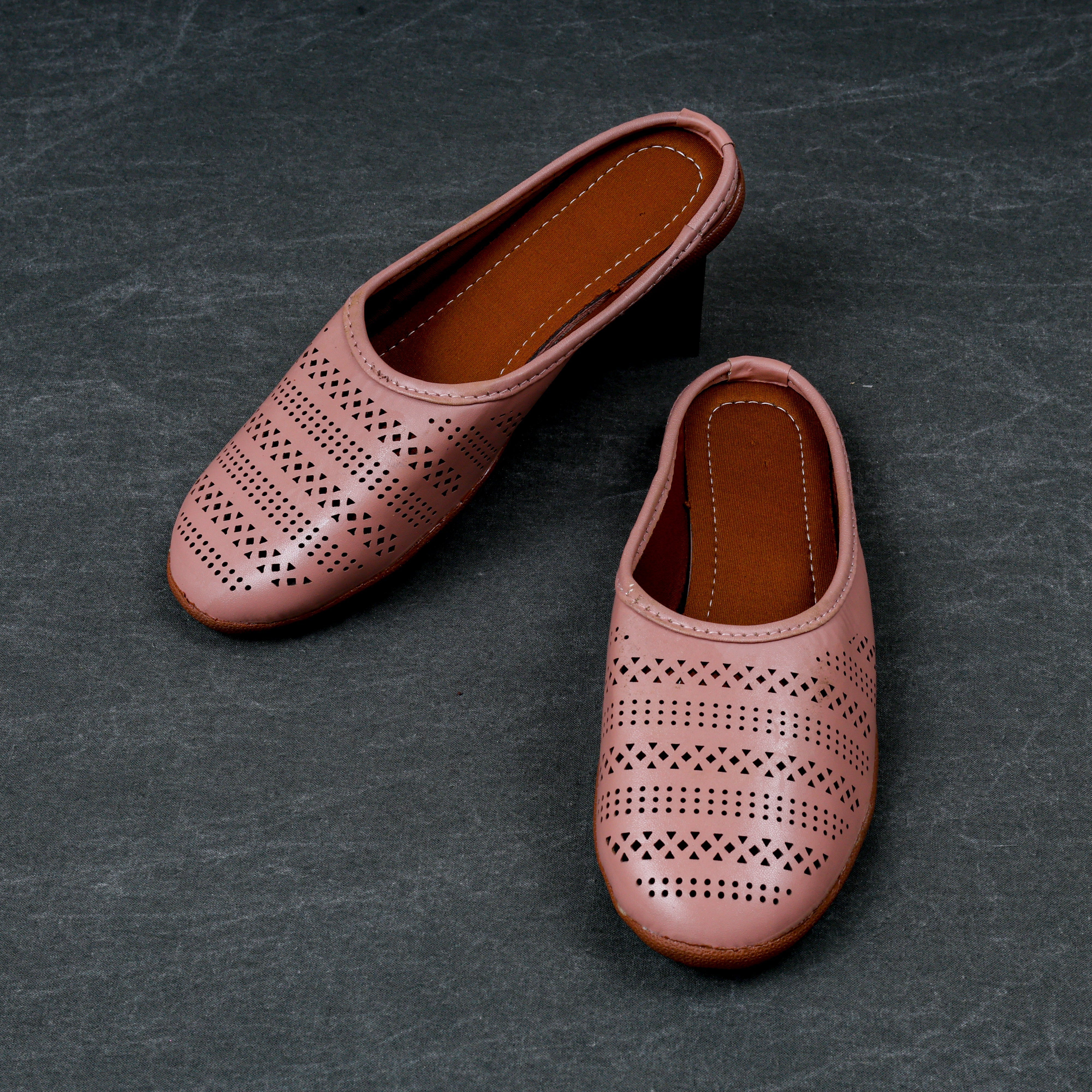 Peach Textured Rexine Jutti Mules