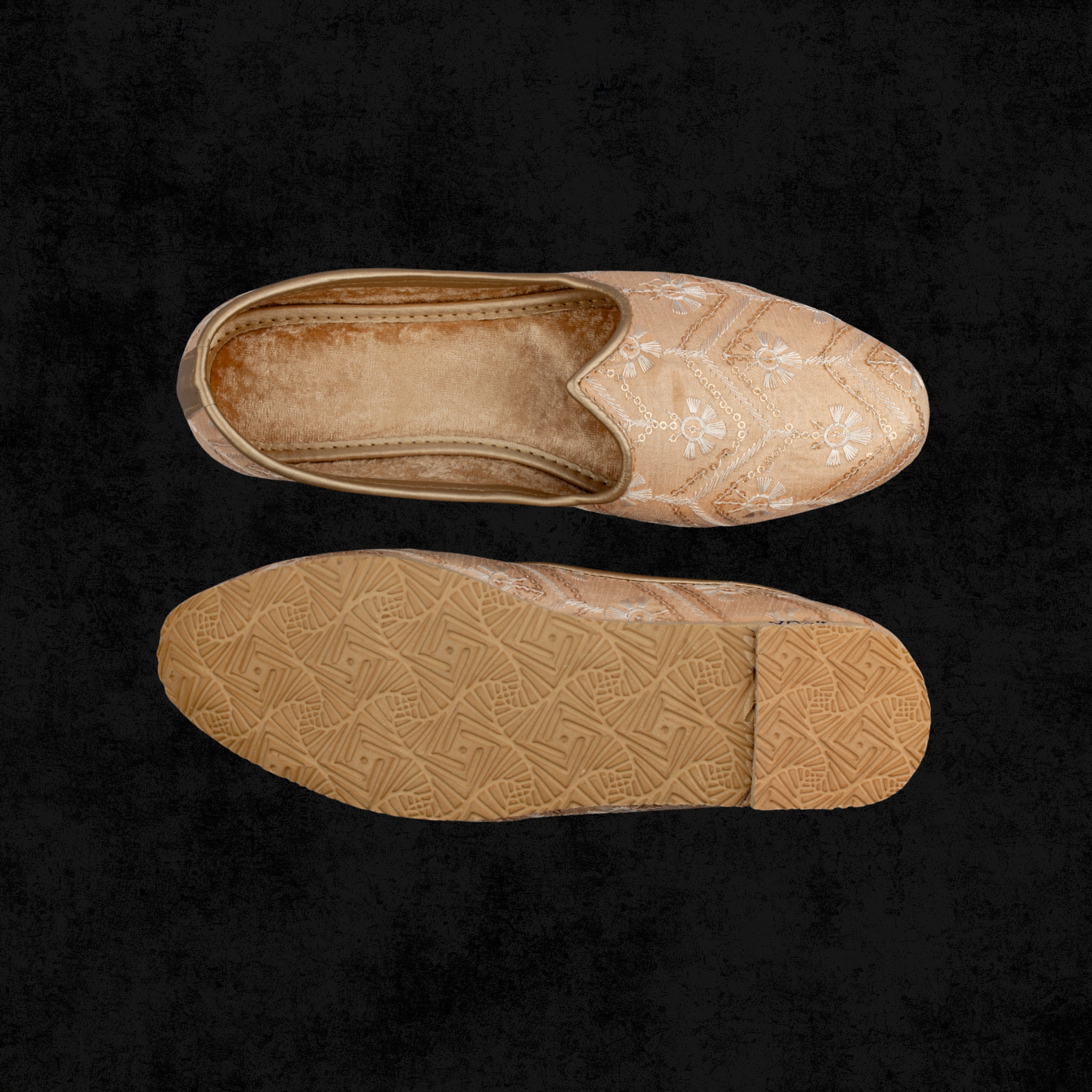 Peach Handcrafted Almond Shape Jutti