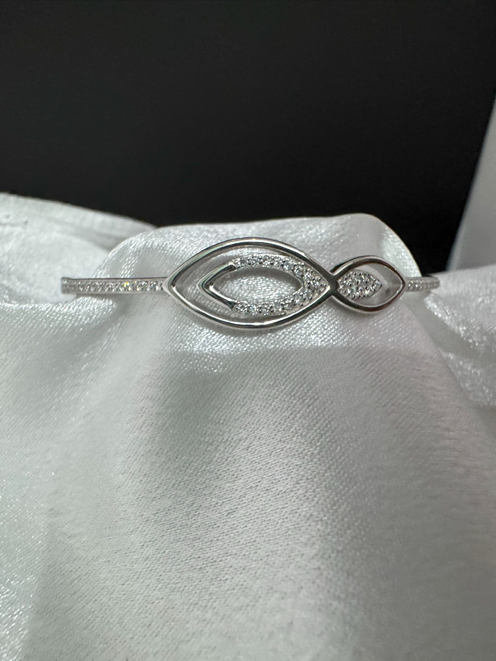 Delicate Brilliance Bracelet