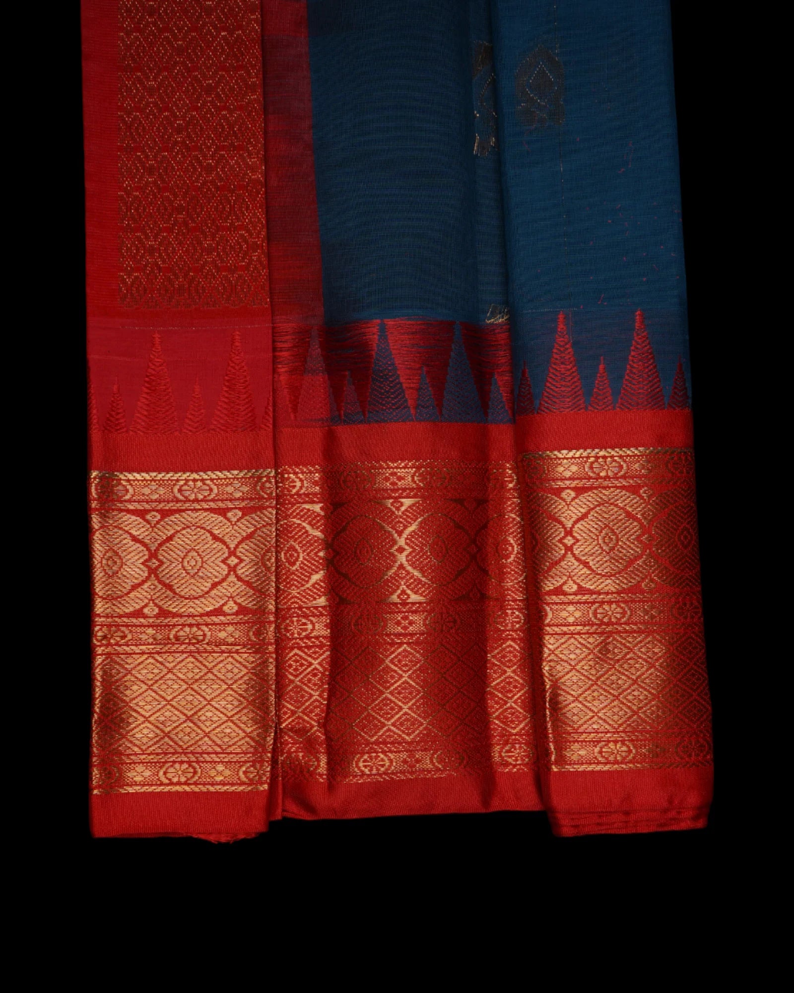 Gadwal Sico Cotton Saree With Zari Buttas