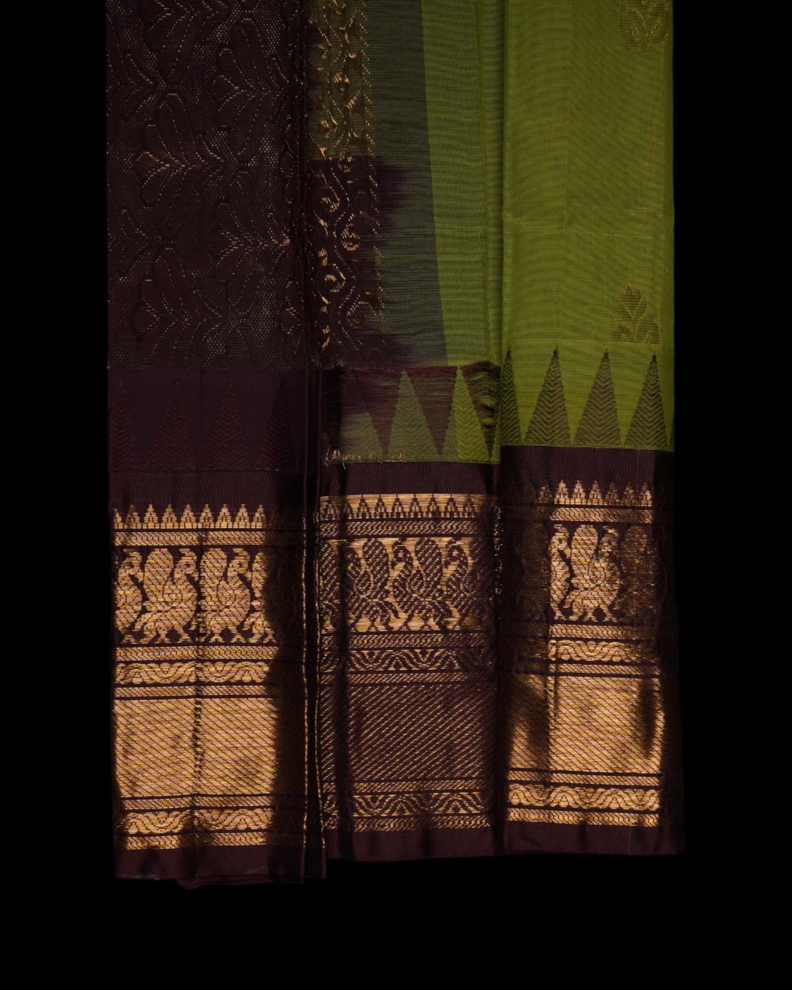 Gadwal Cotton Saree With Zari Butta
