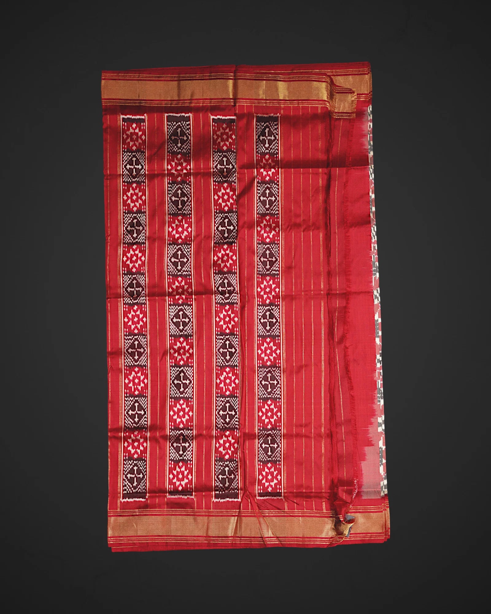 Cream Handwoven Pochampally Silk Saree