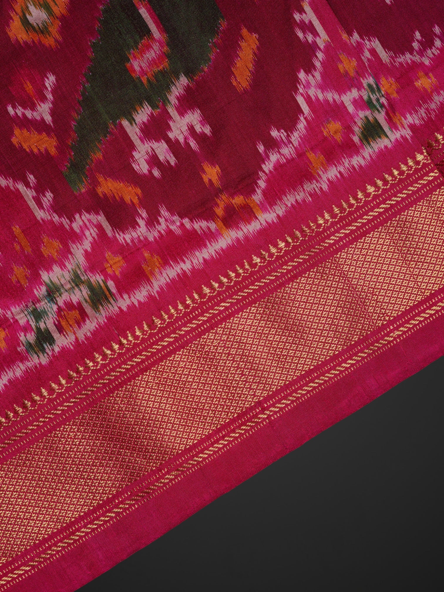 Floral Printed Pochampally Silk Saree