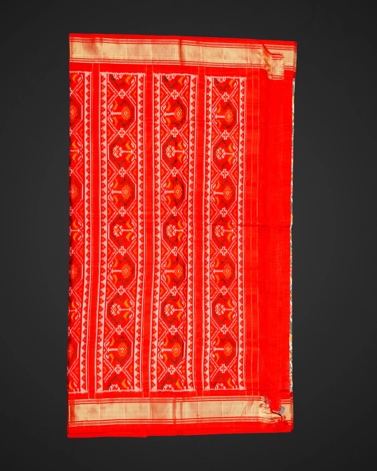 Cream Motif Pochampally Silk Weave Saree
