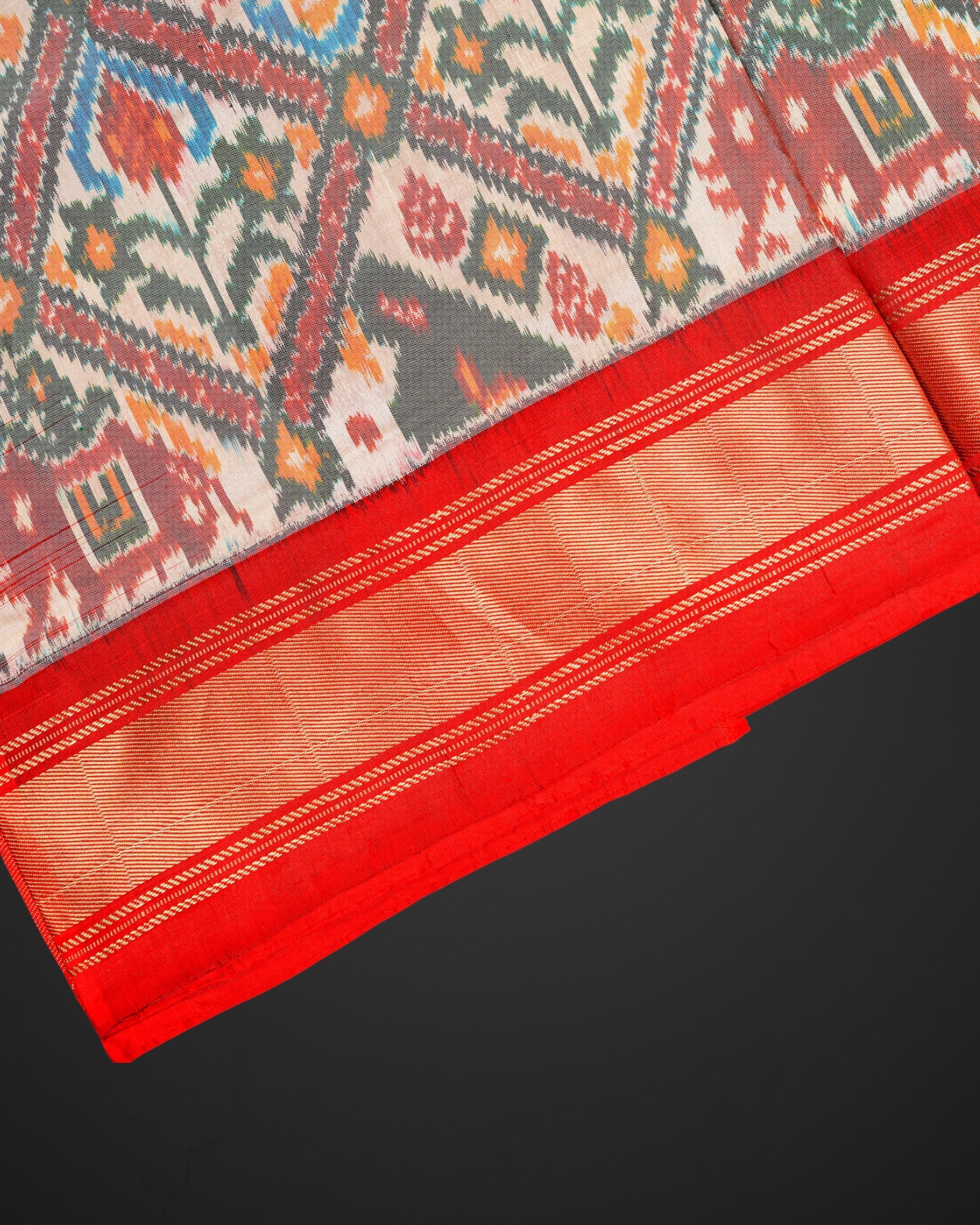 Cream Motif Pochampally Silk Weave Saree