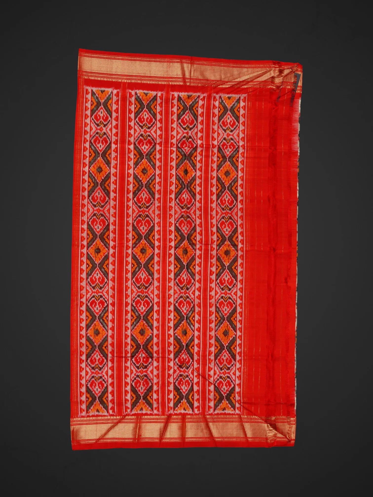 Cream Pochampally Silk Handwoven Saree
