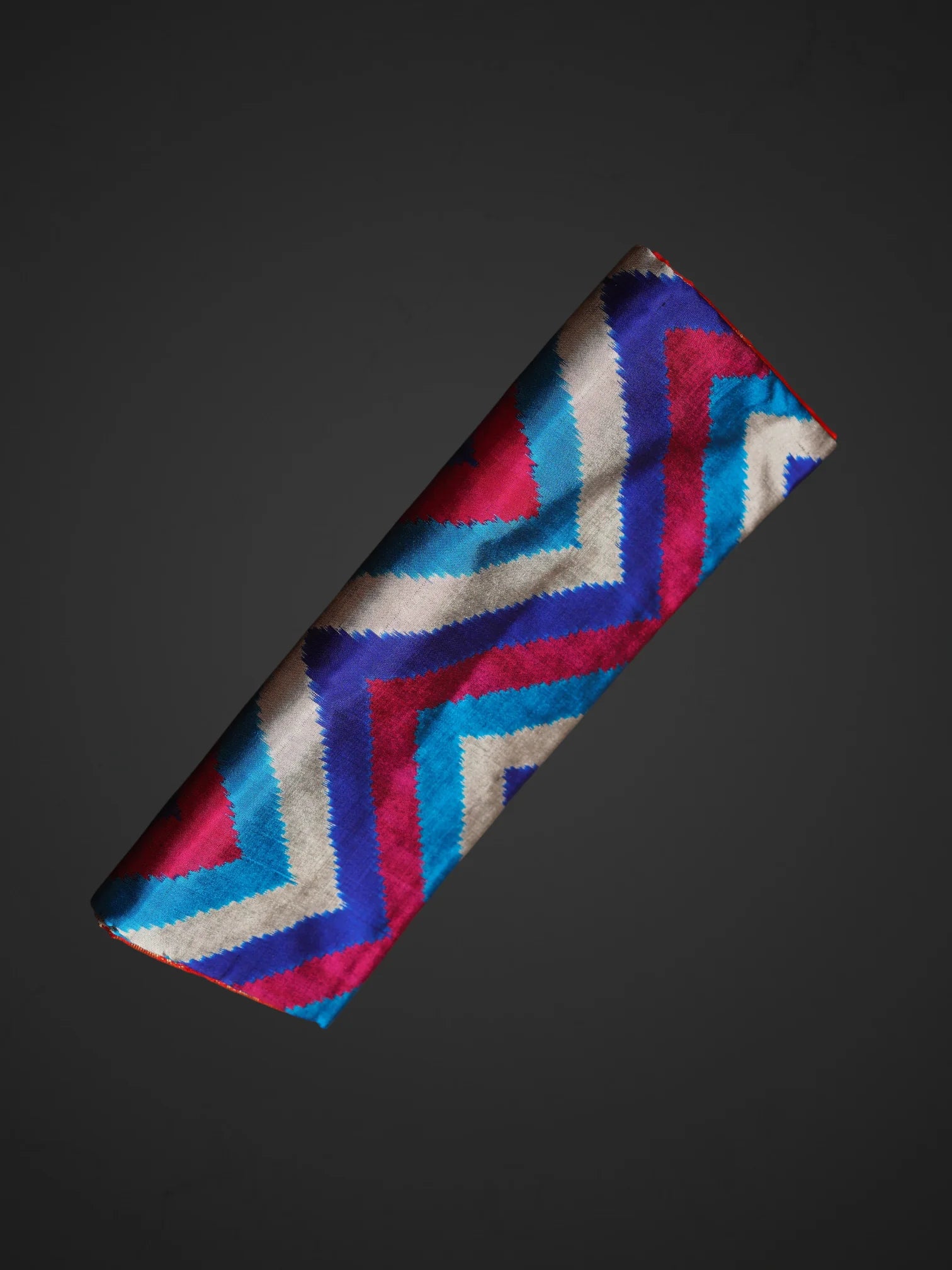 Zigzag Pattern Pochampally Silk Saree