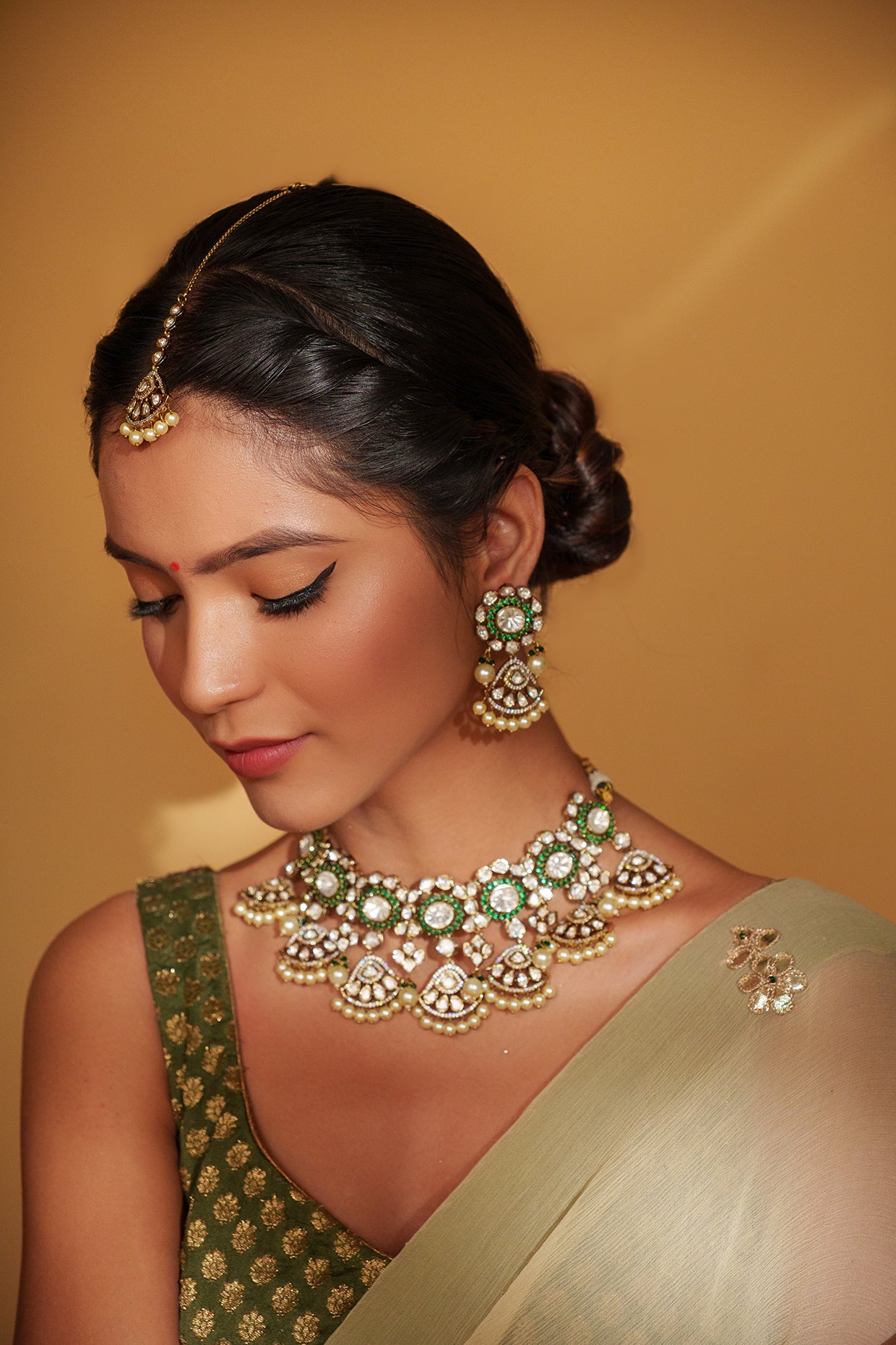 Pearl Royale Necklace Set with Maang Tikka