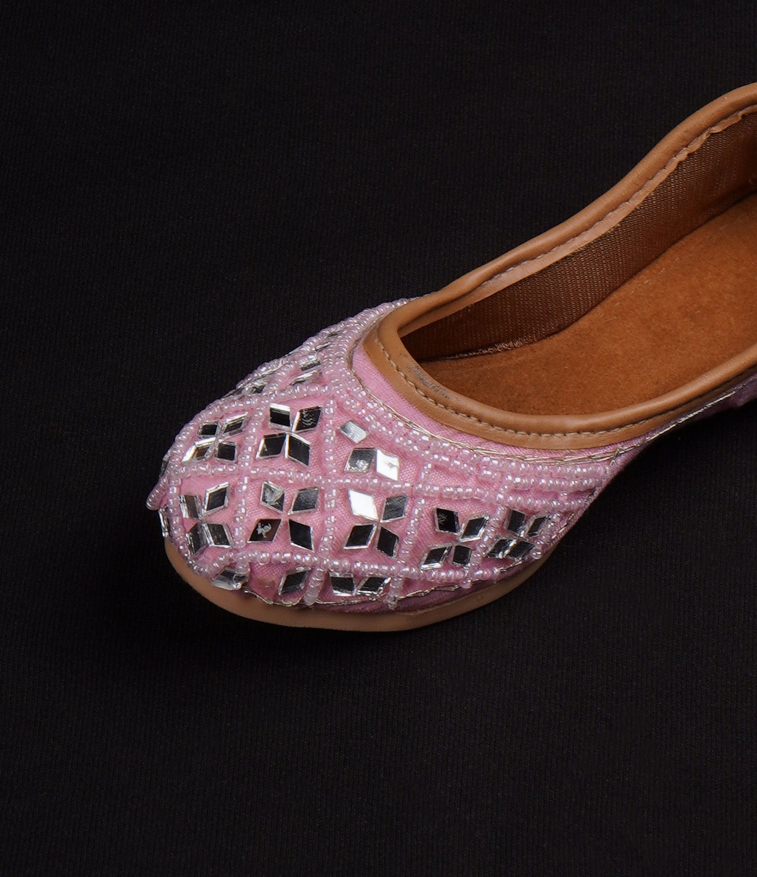 Pink Fabric Round Toe Jutti