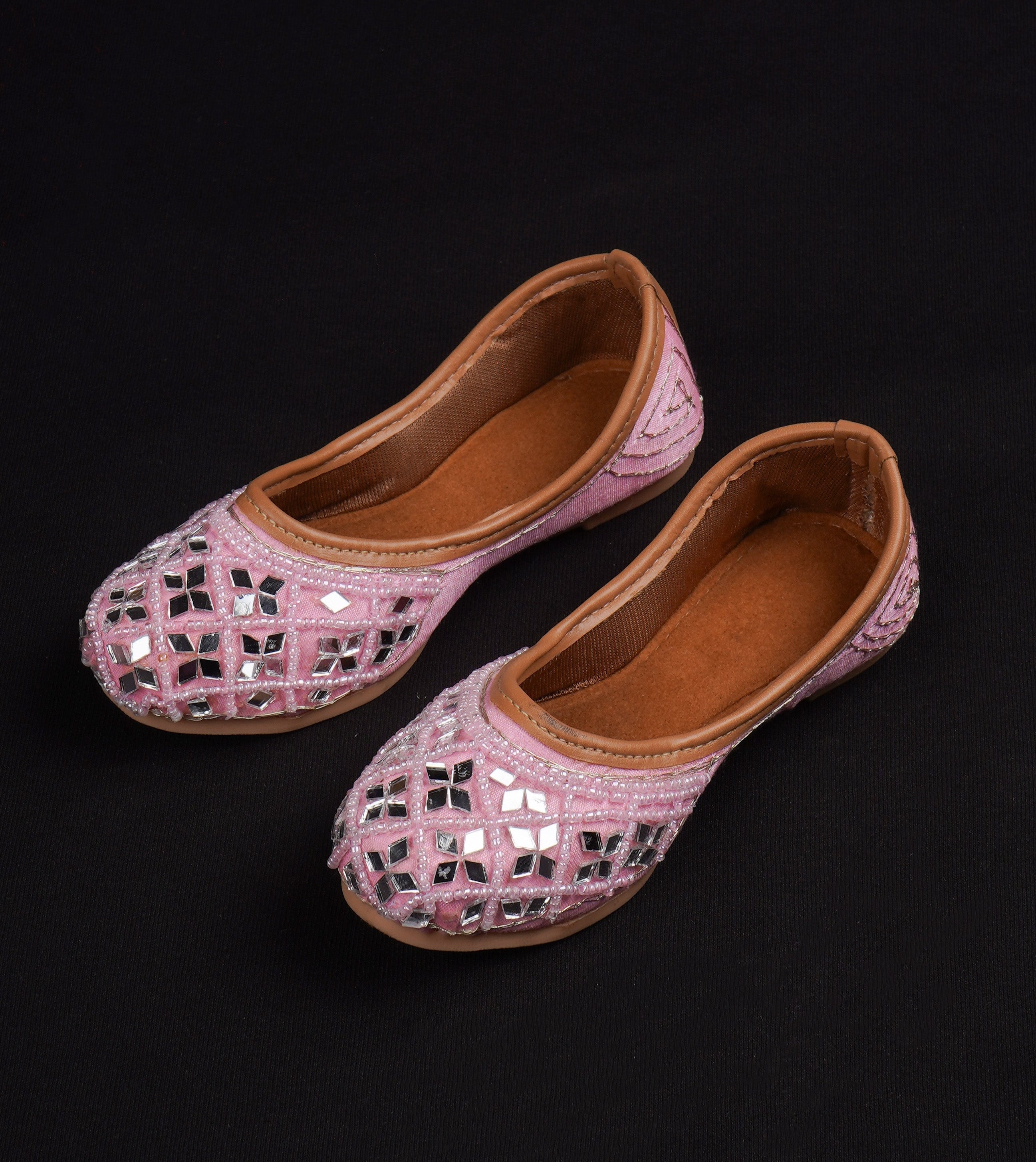 Pink Fabric Round Toe Jutti