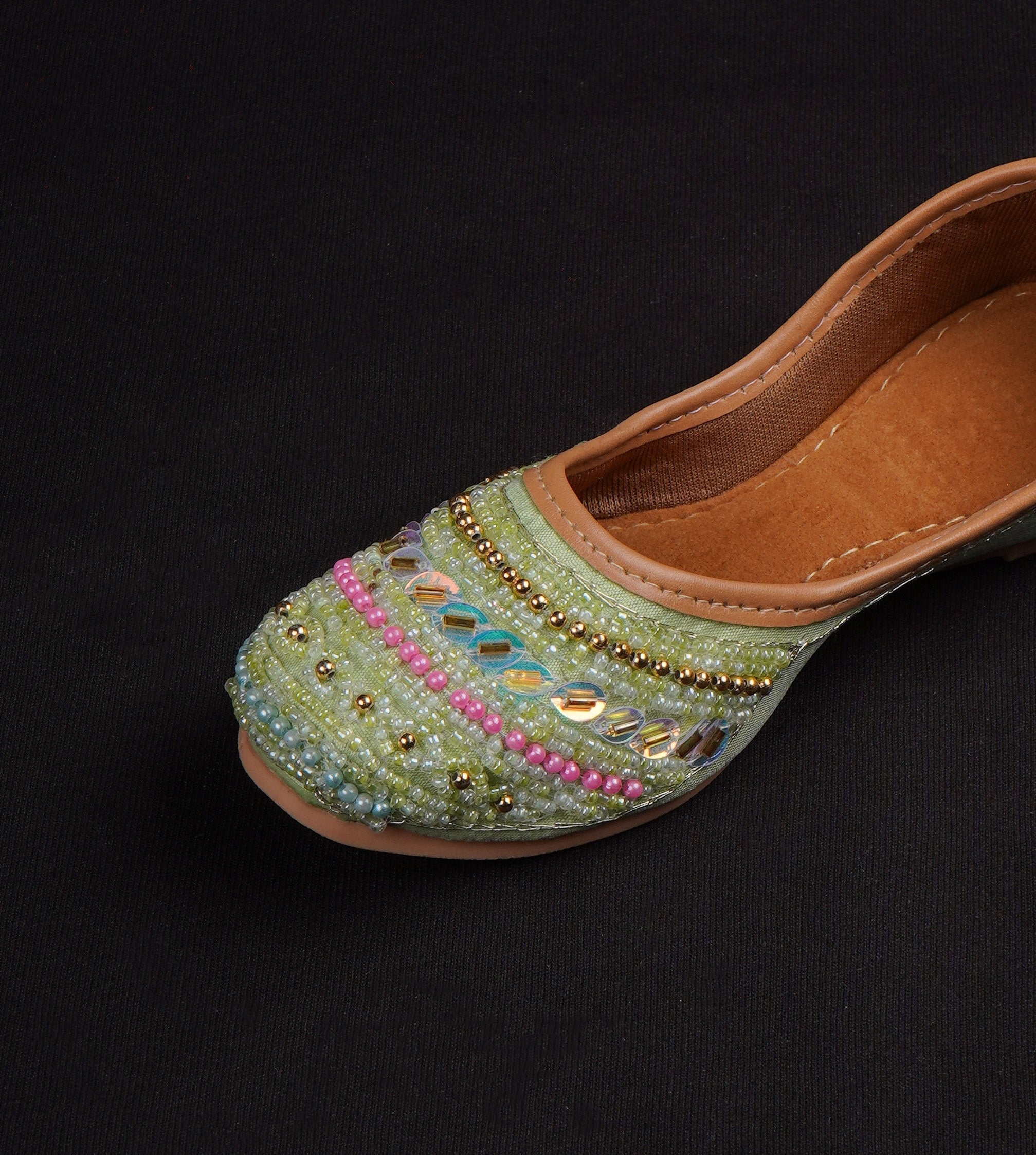 Light Green Textured Handcrafted Jutti