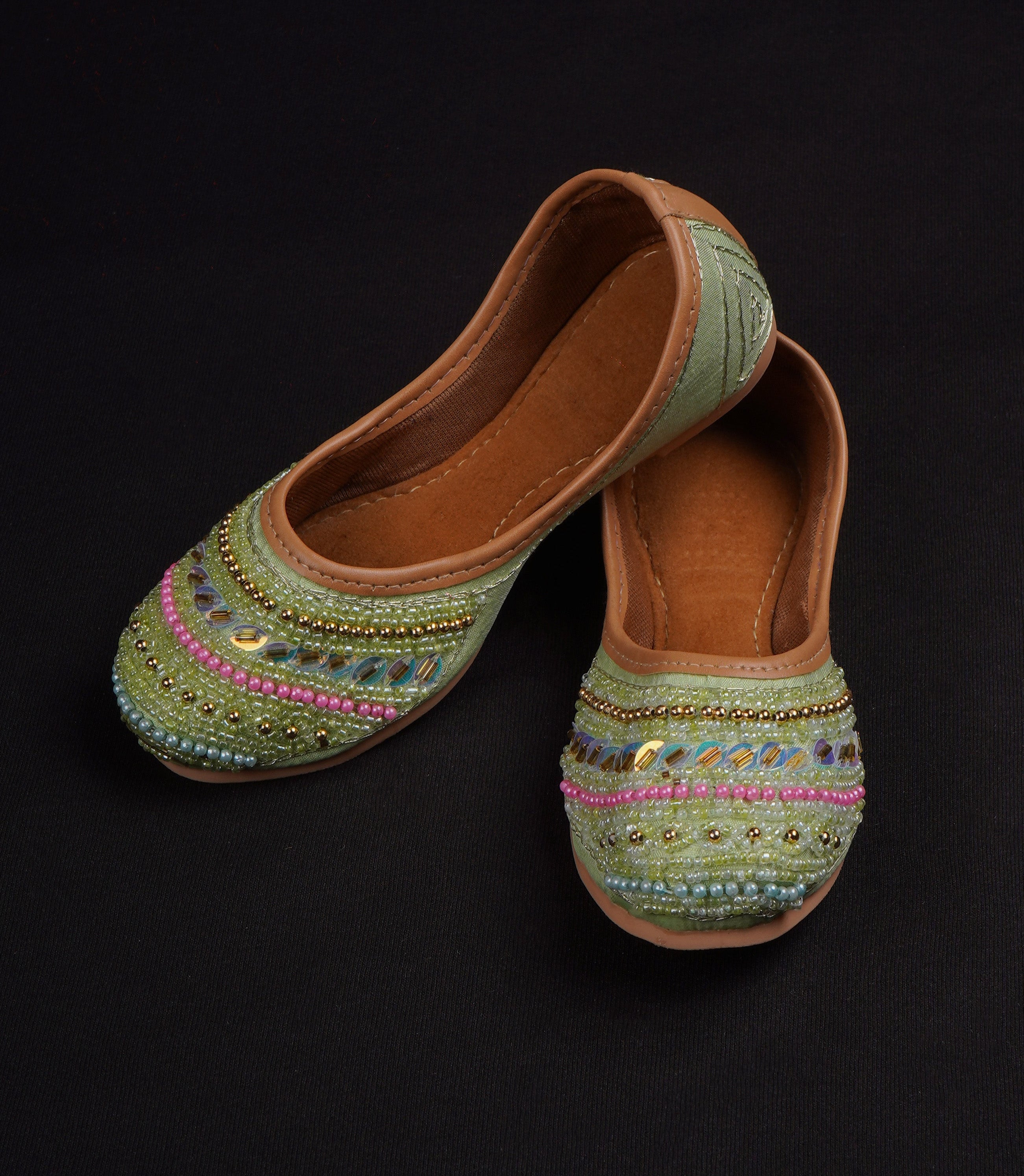 Light Green Textured Handcrafted Jutti