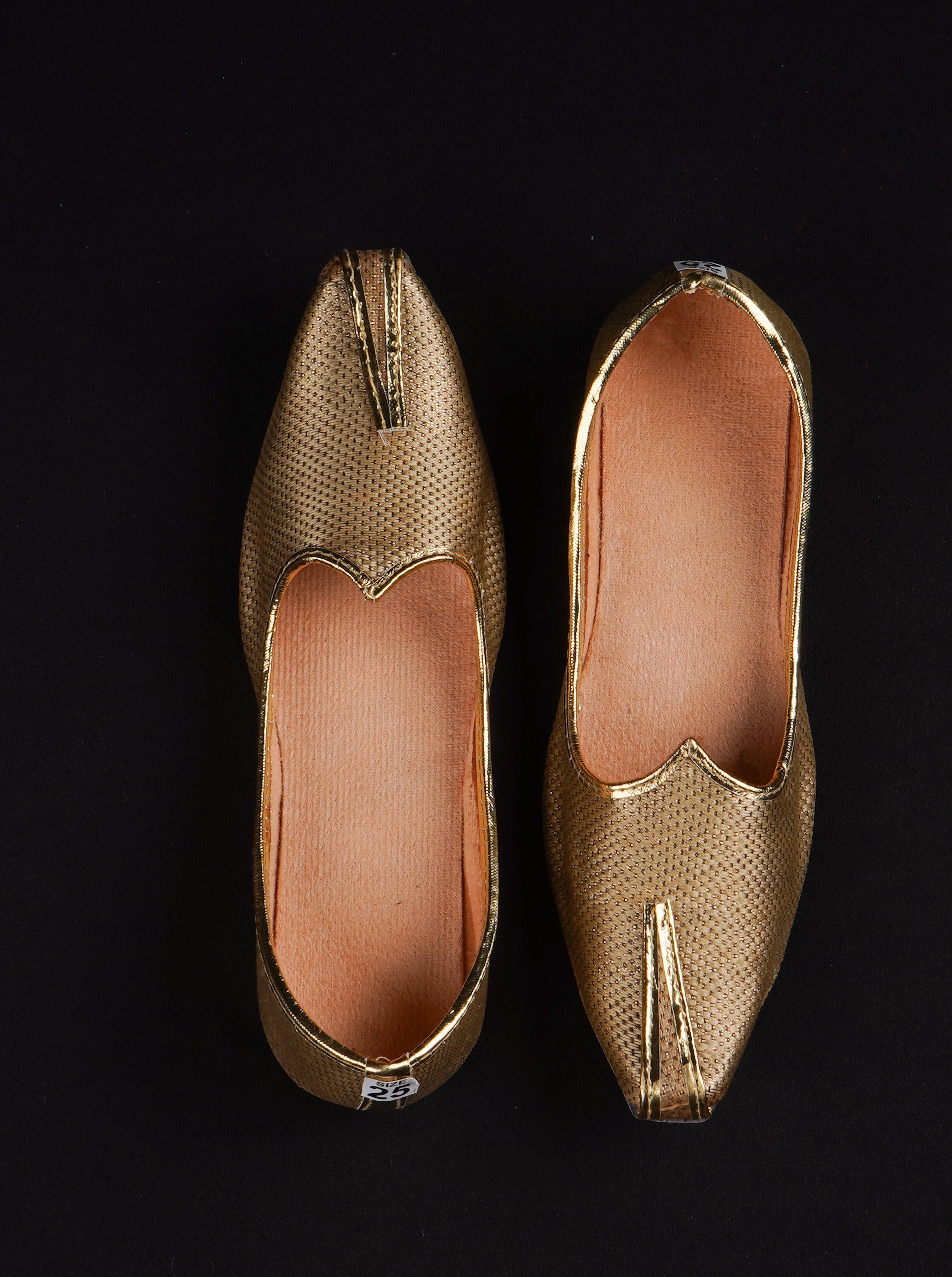 Gold Textured Heritage Pointed Mojari Shoes