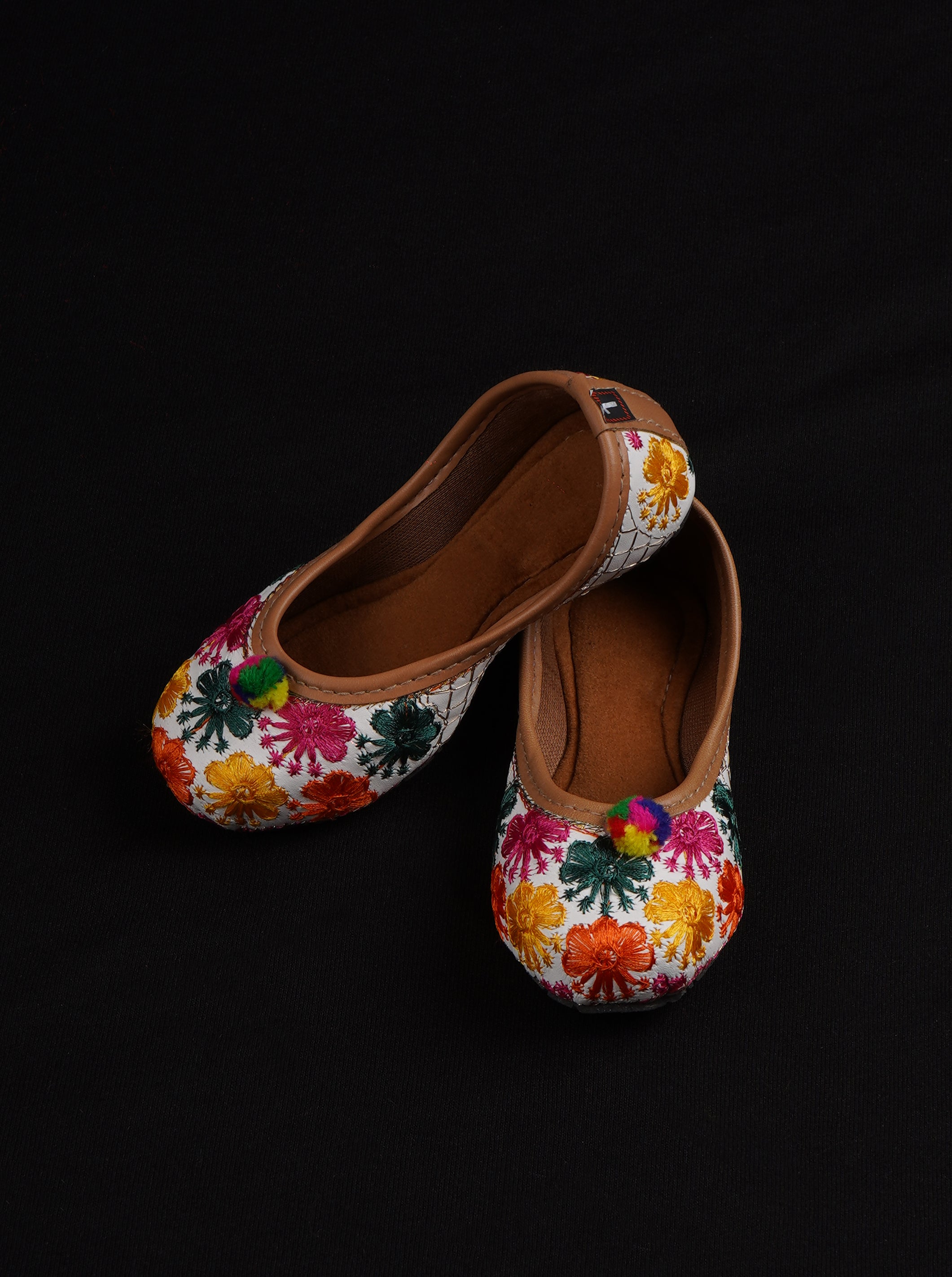 White Artisan Crafted Handcrafted Jutti