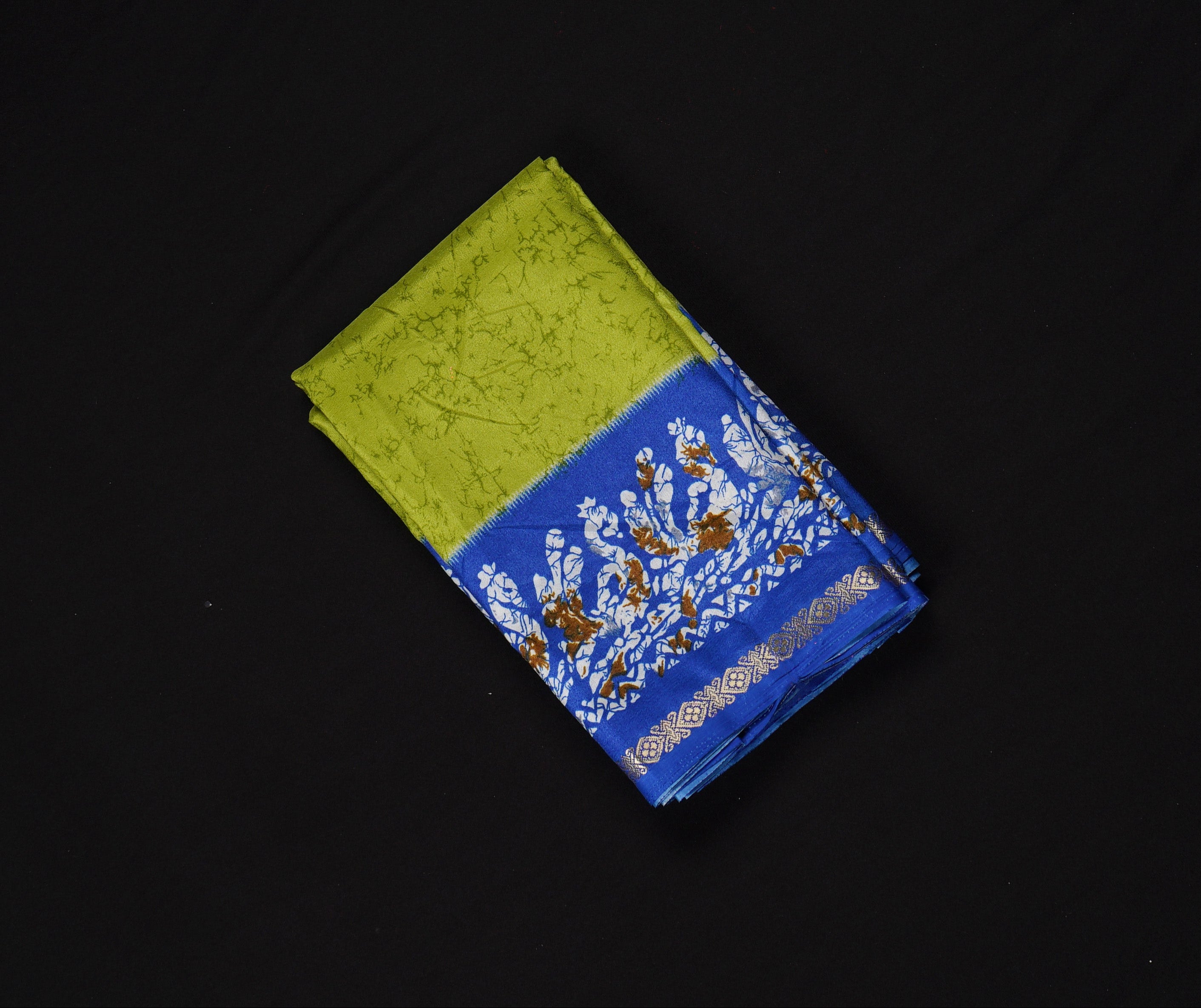 Parrot Green Crepe Saree Artistry for Every Celebration