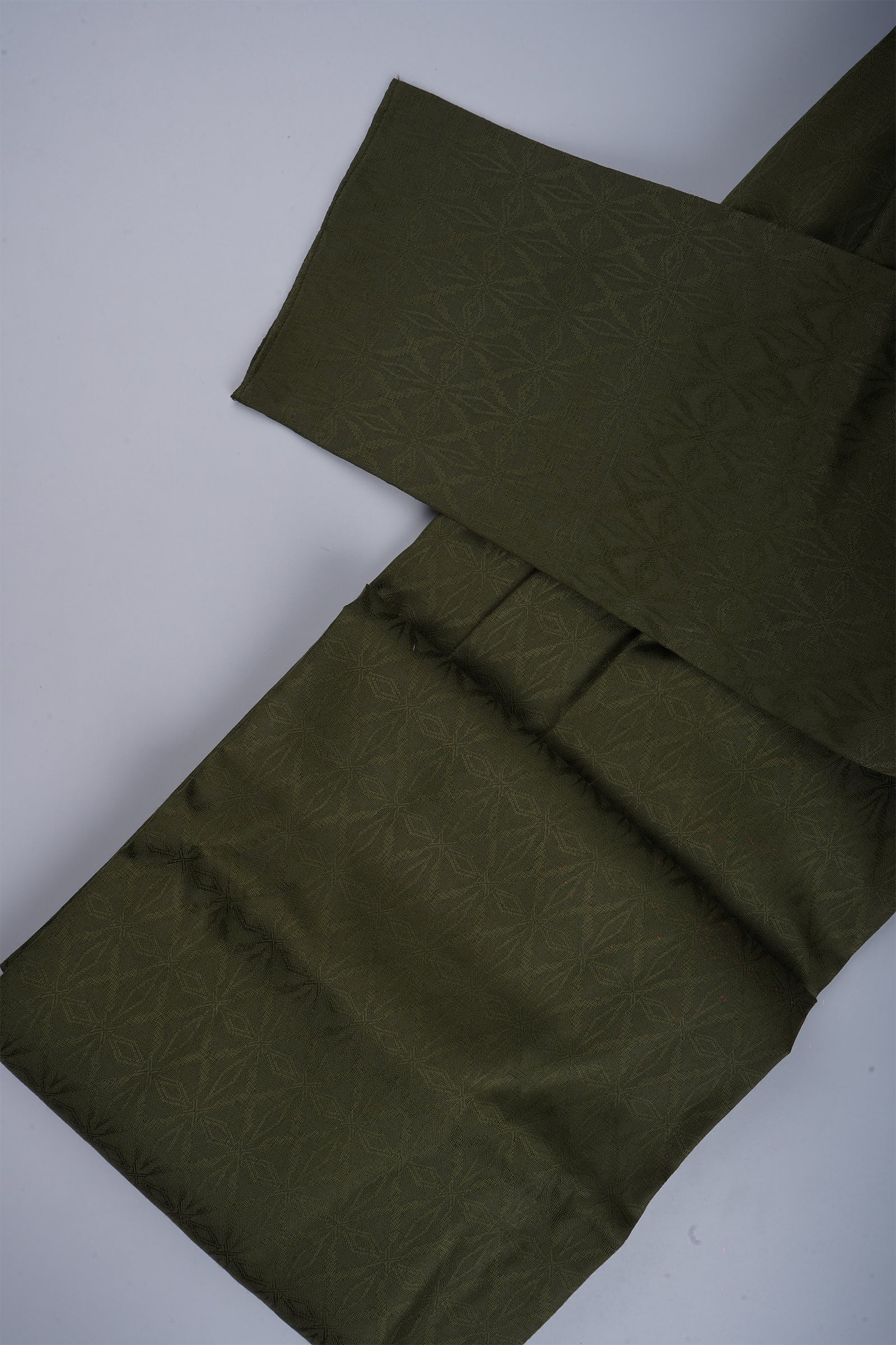 Cotton Blend Thread Embroidered Kurta Pajama Set