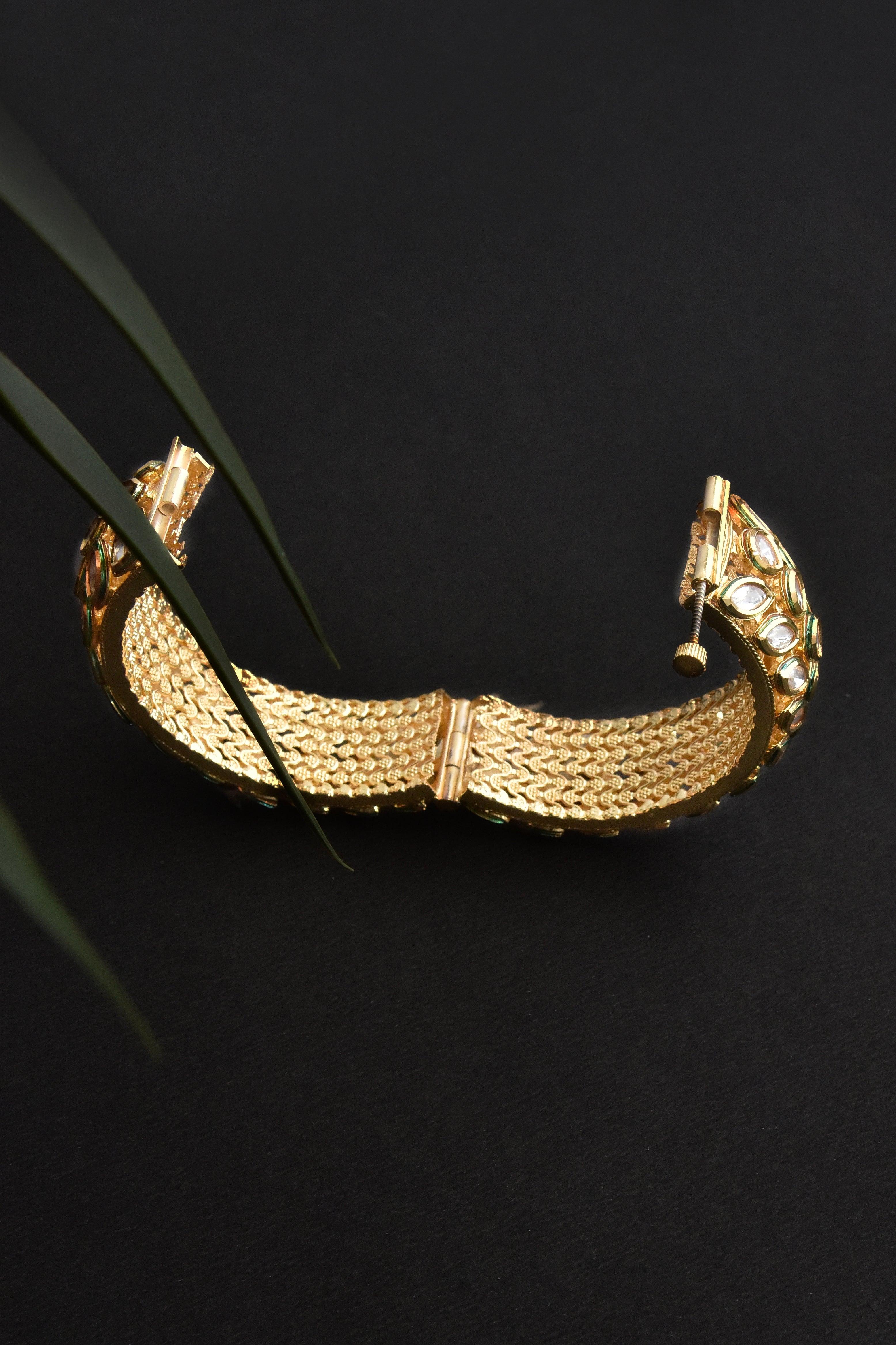 Golden Aura Kundan Kada - Dyulokha