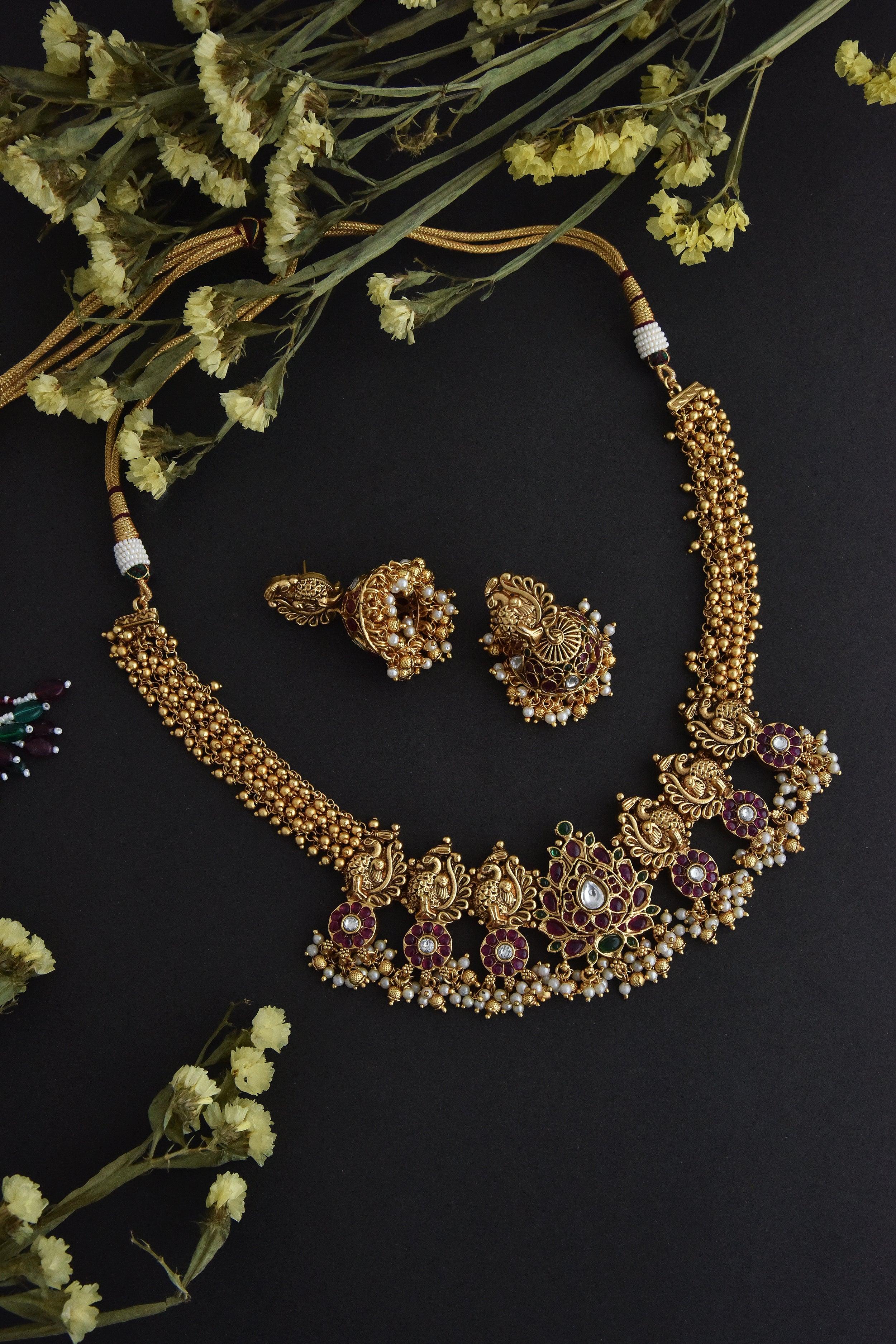 Royal Charm Jadau Kundan Necklace Set - Dyulokha