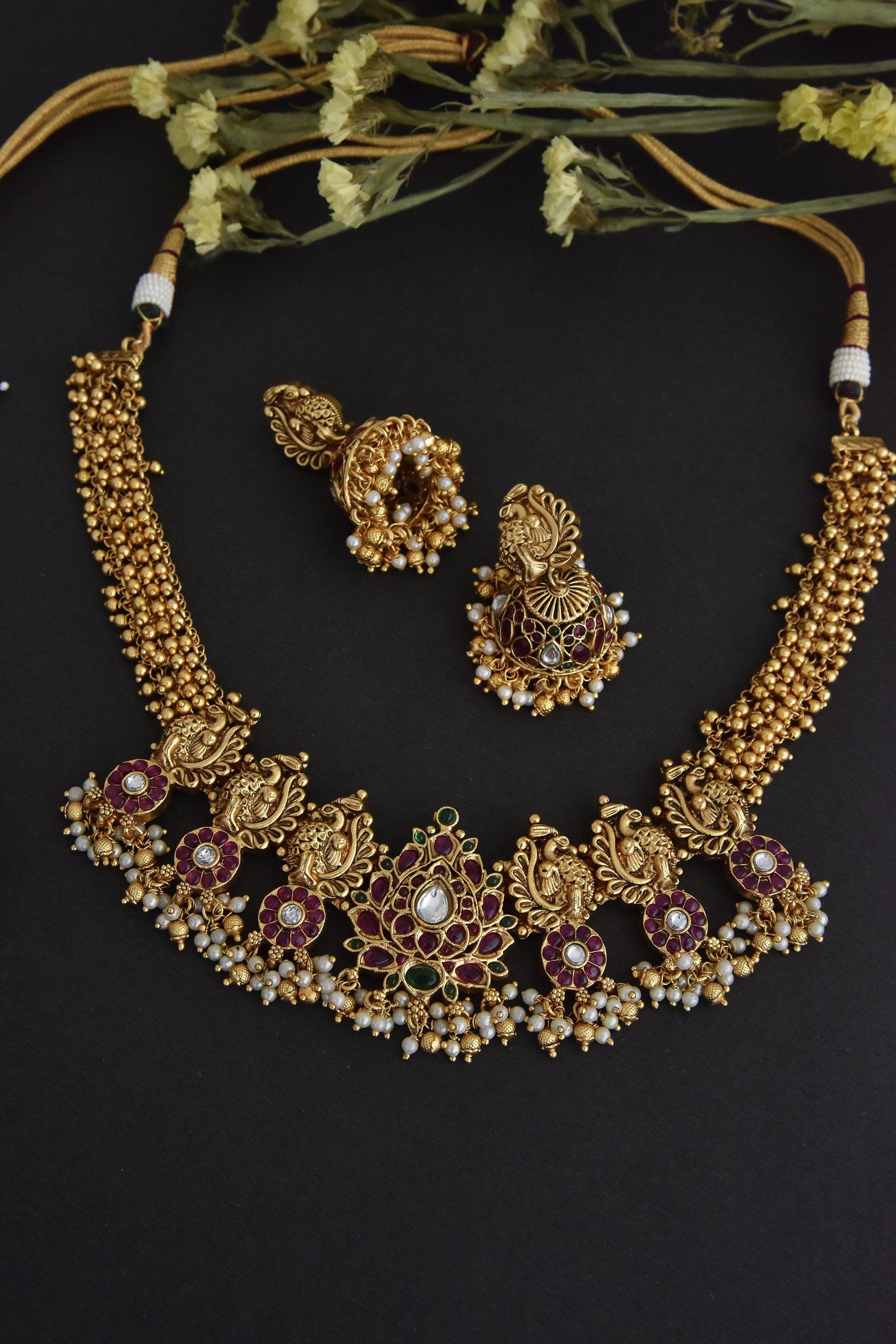 Royal Charm Jadau Kundan Necklace Set - Dyulokha