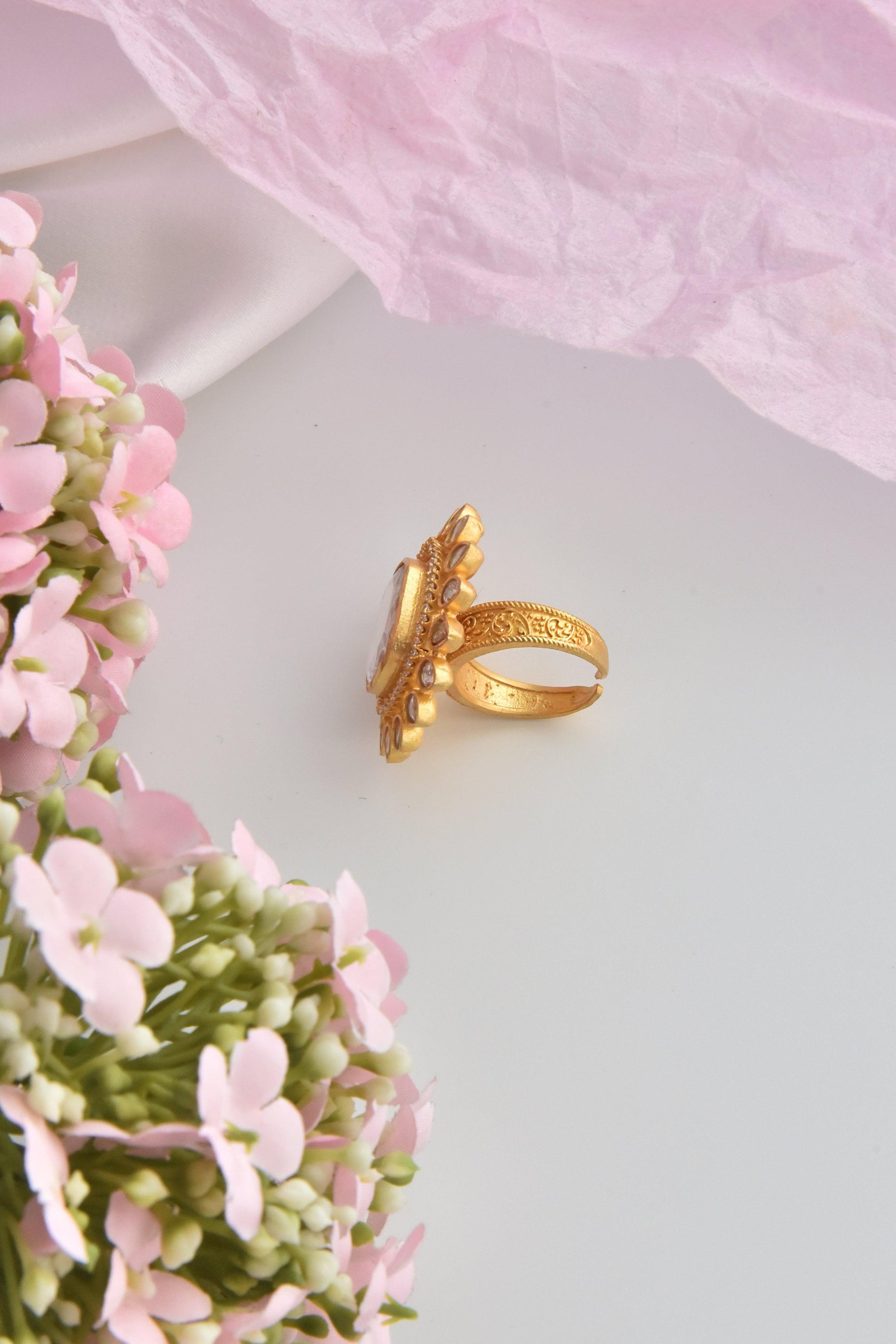 Golden Radiance Polki Ring - Dyulokha