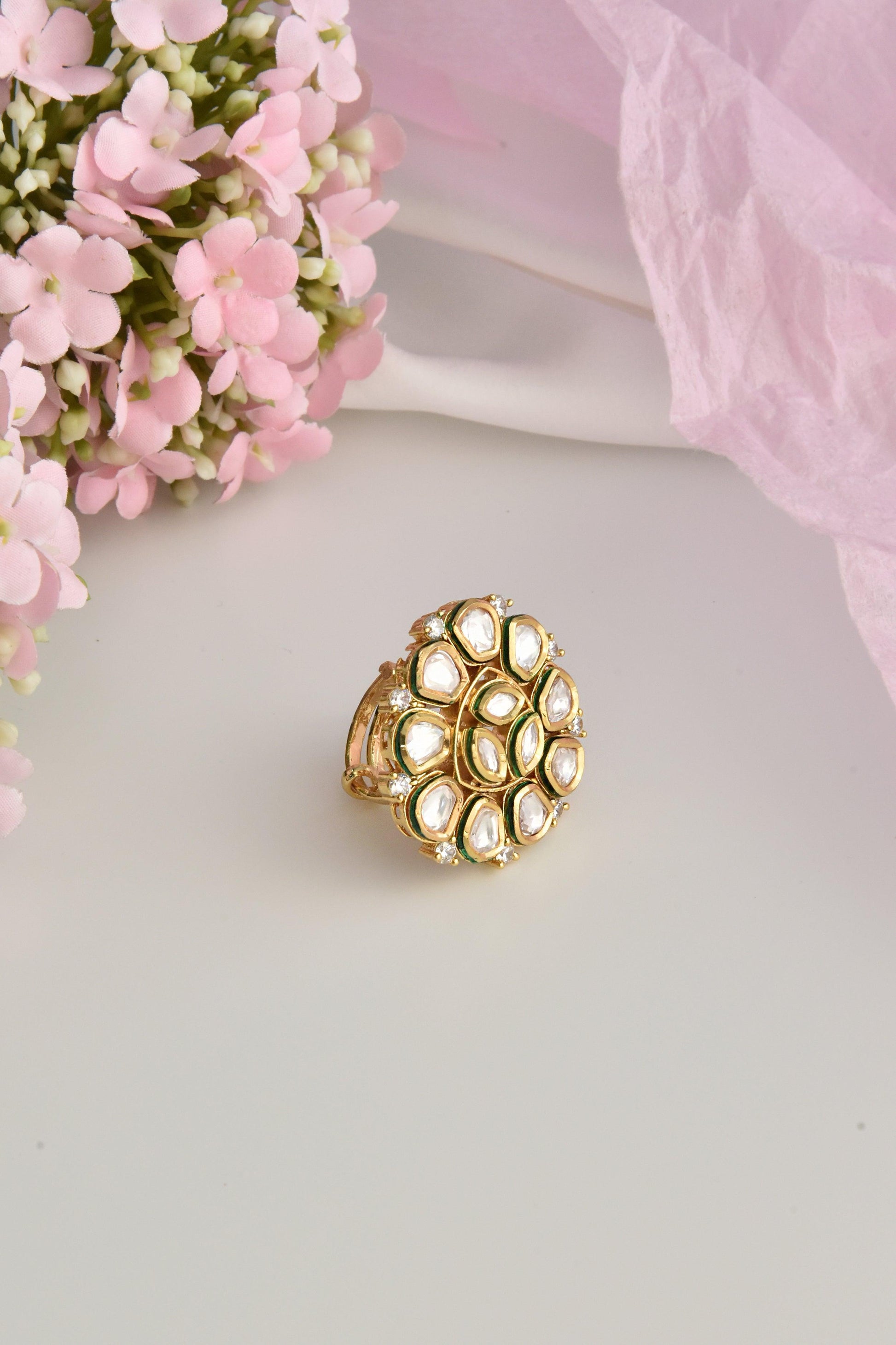Golden Elegance Kundan Ring - Dyulokha