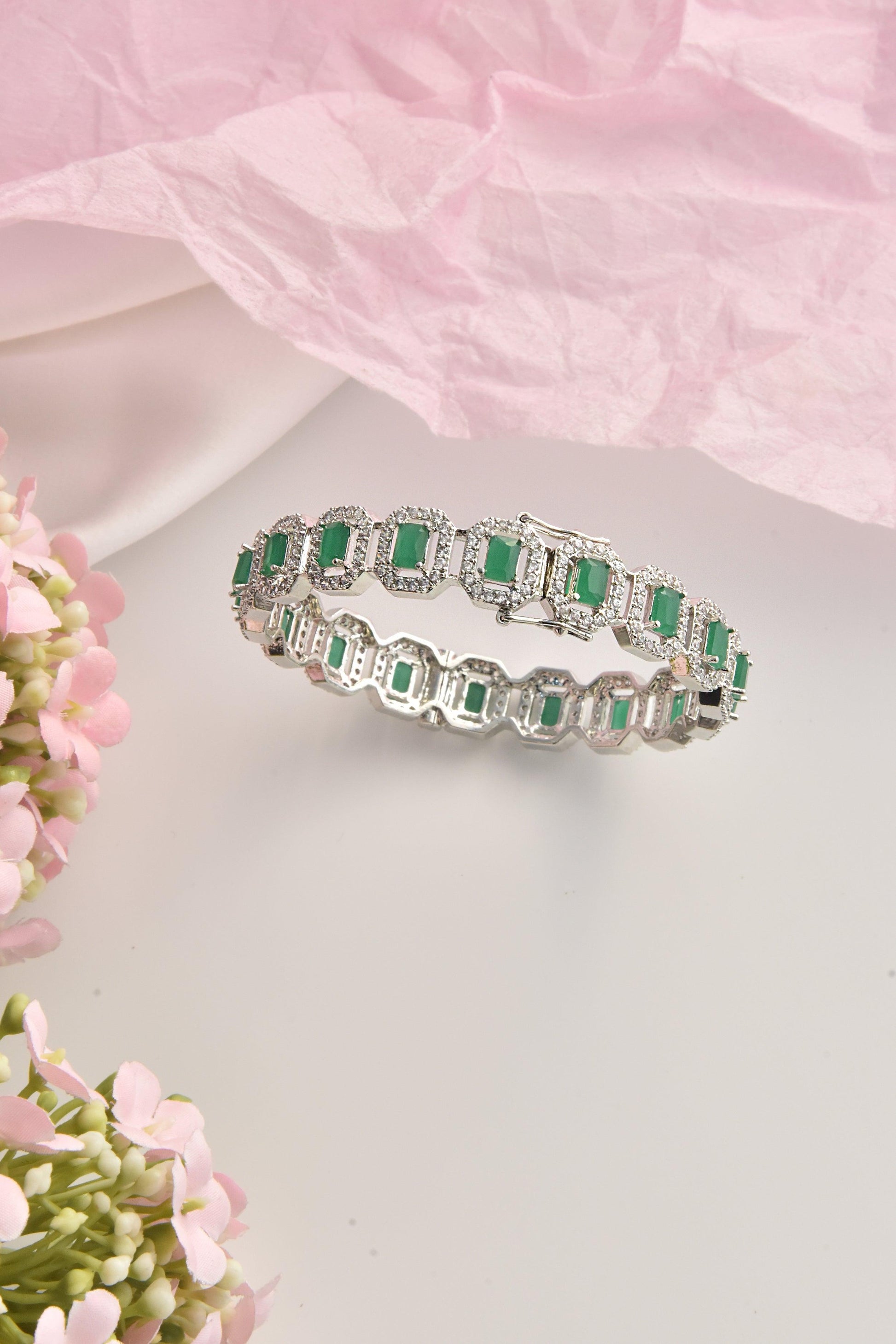 Emerald Sparkle Zirconia Kada - Dyulokha