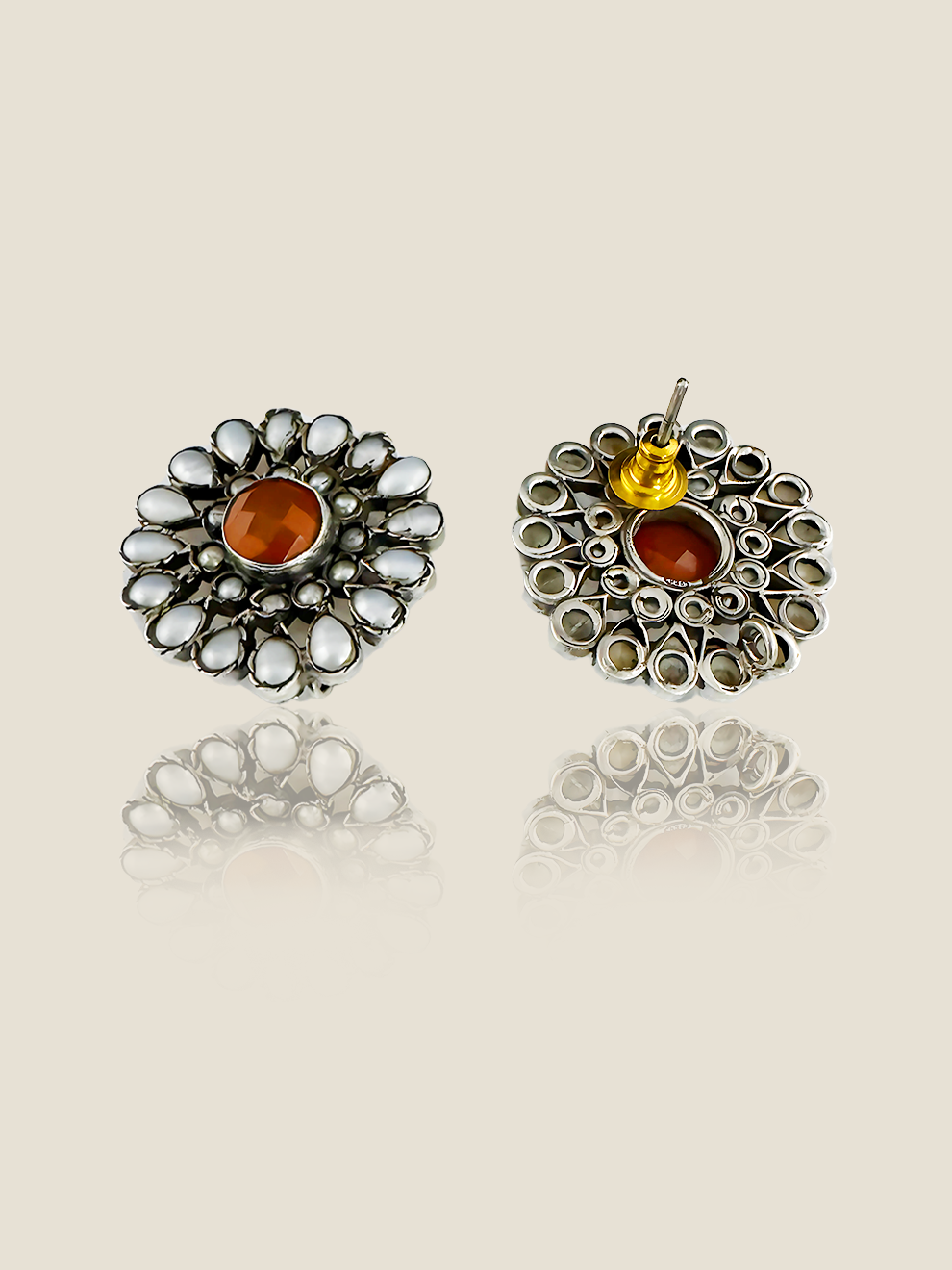 Eclat Contrast Studs