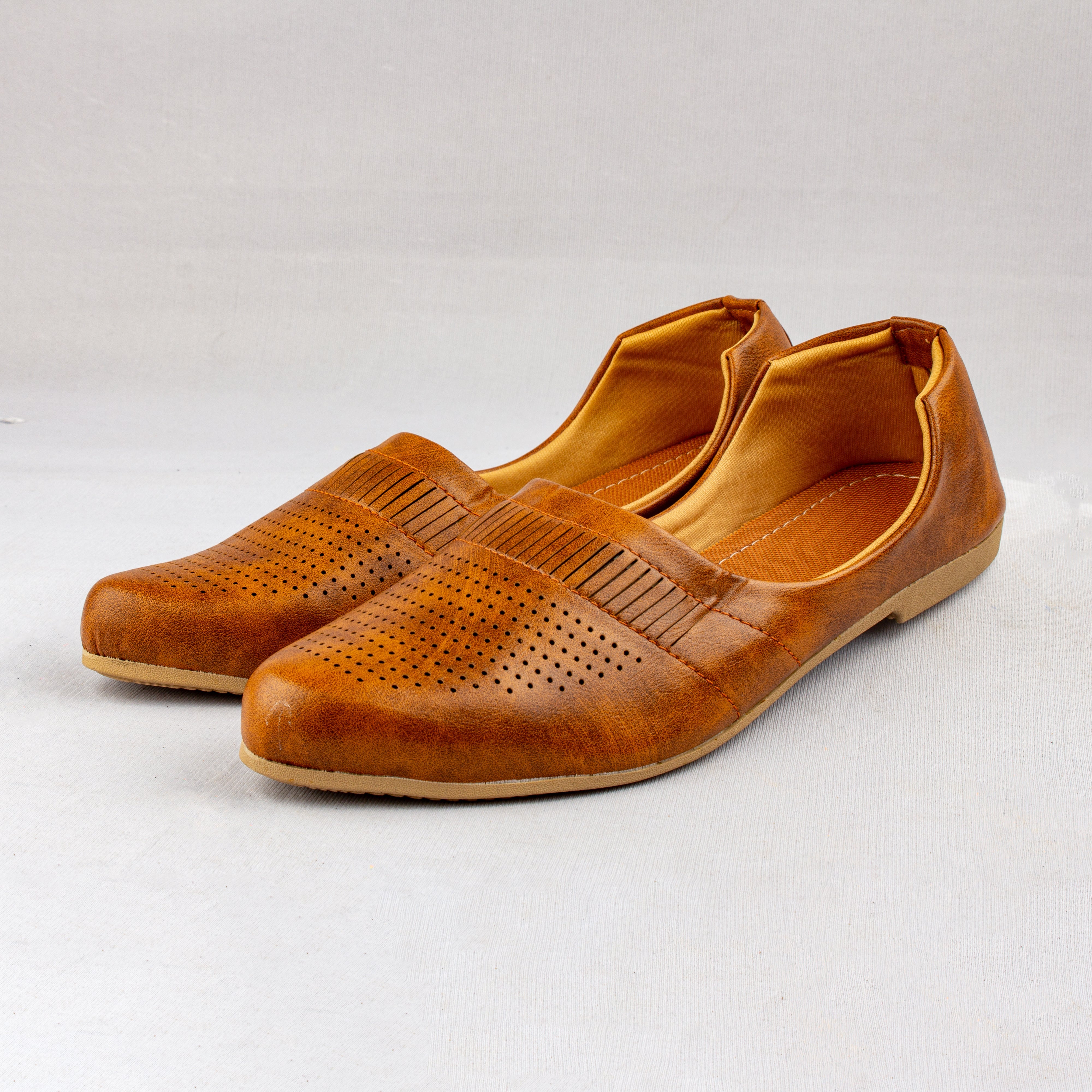 Dark Brown Almond Leather Mojari