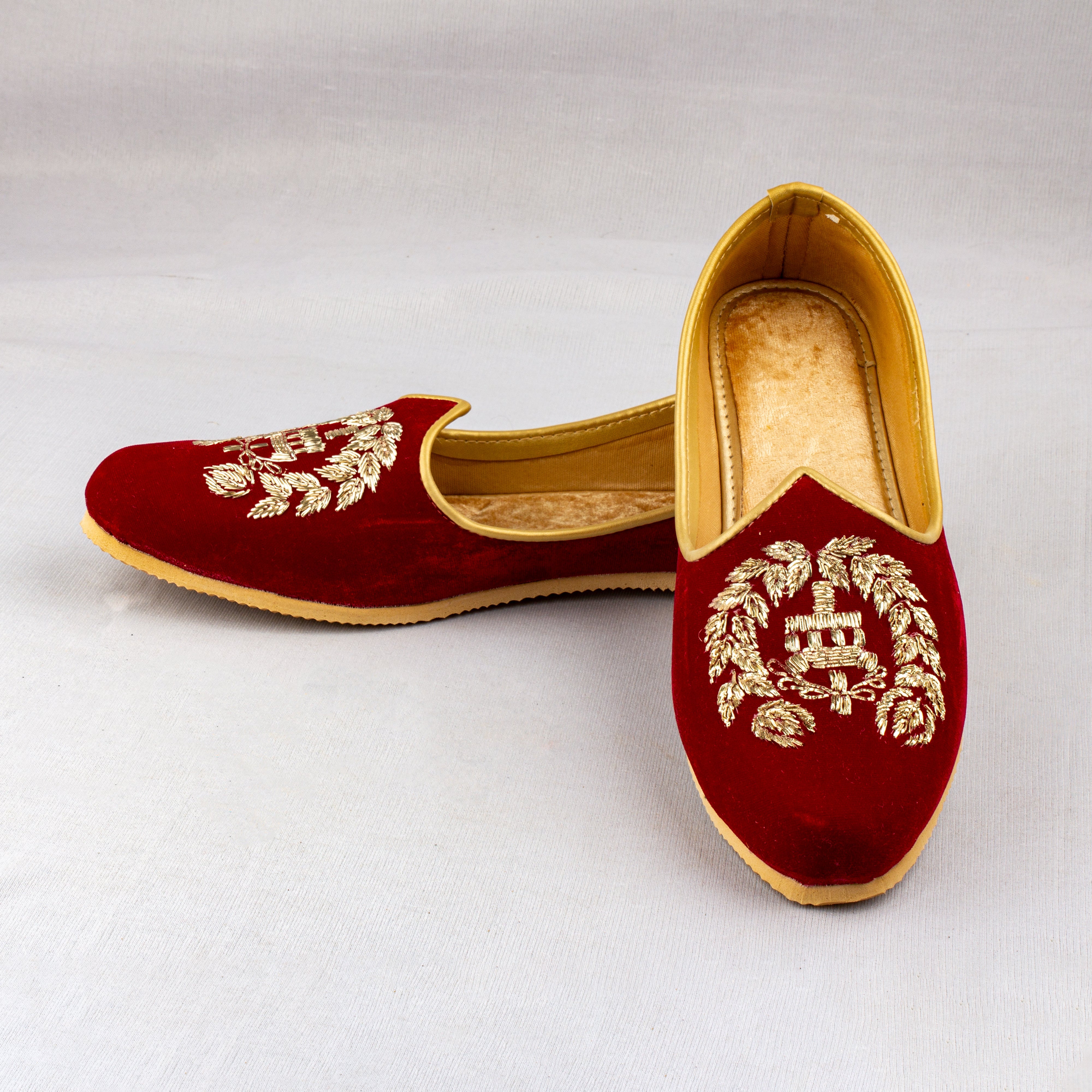 Red Velvet Almond Shape Jutti