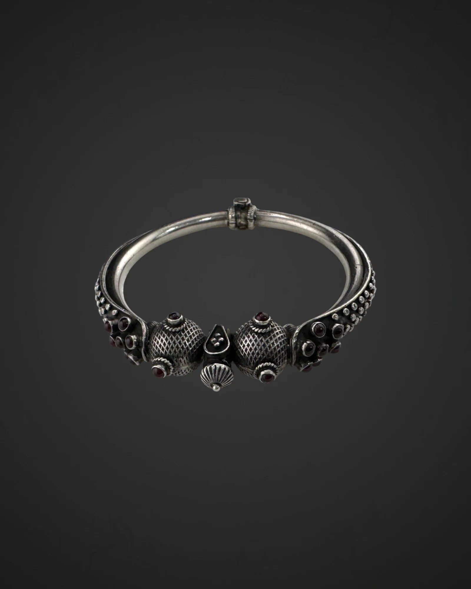 Artistry Curve Bangle