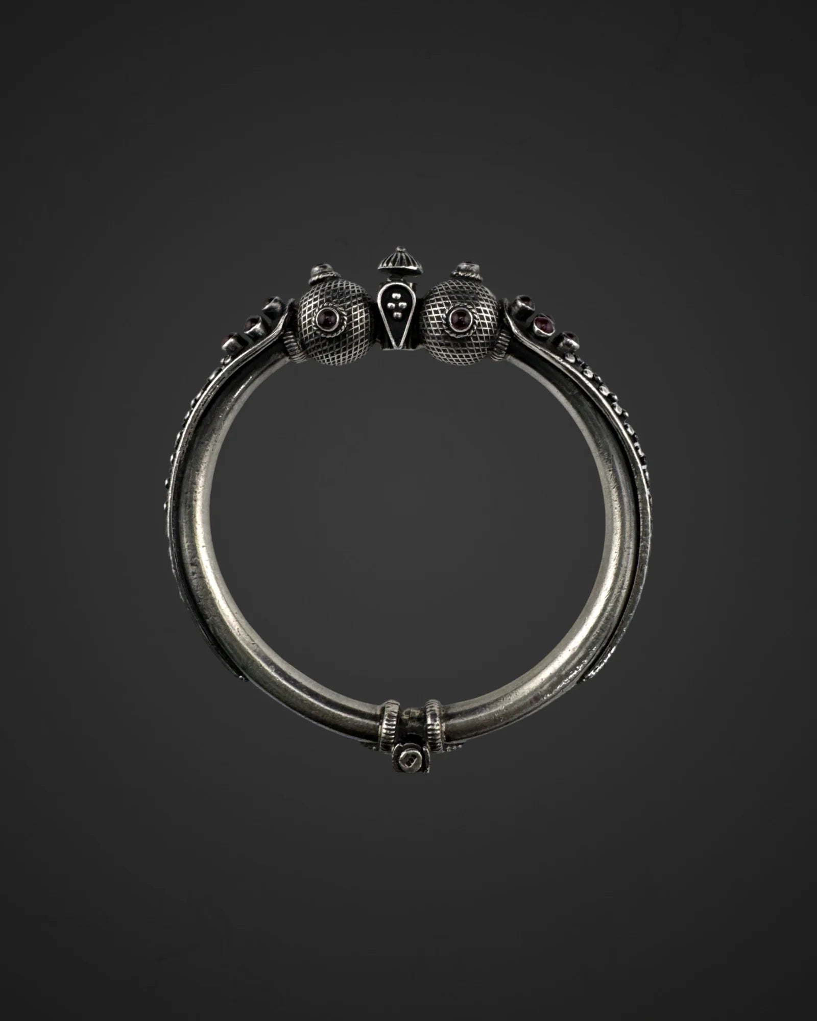 Artistry Curve Bangle
