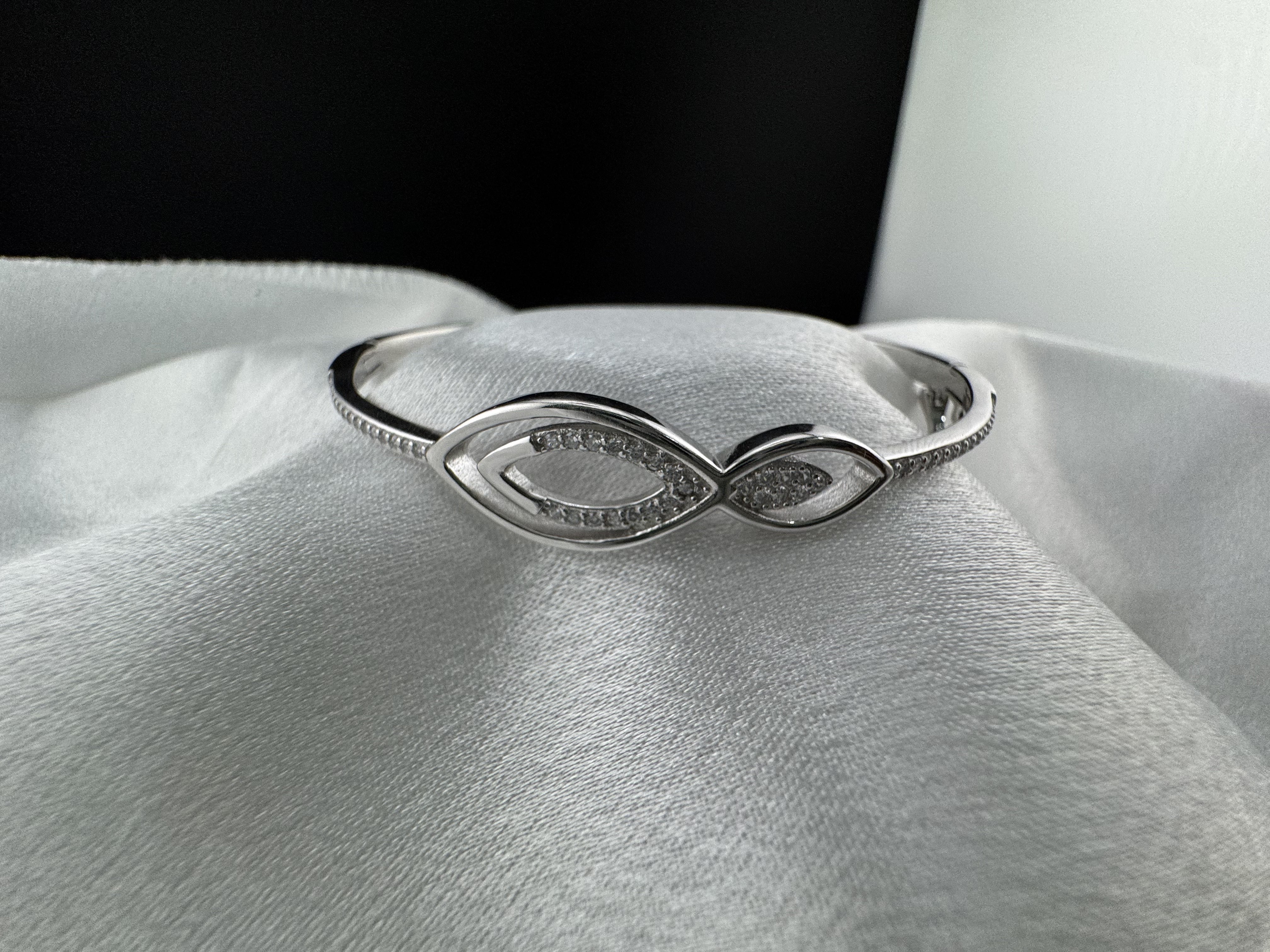 Delicate Brilliance Bracelet