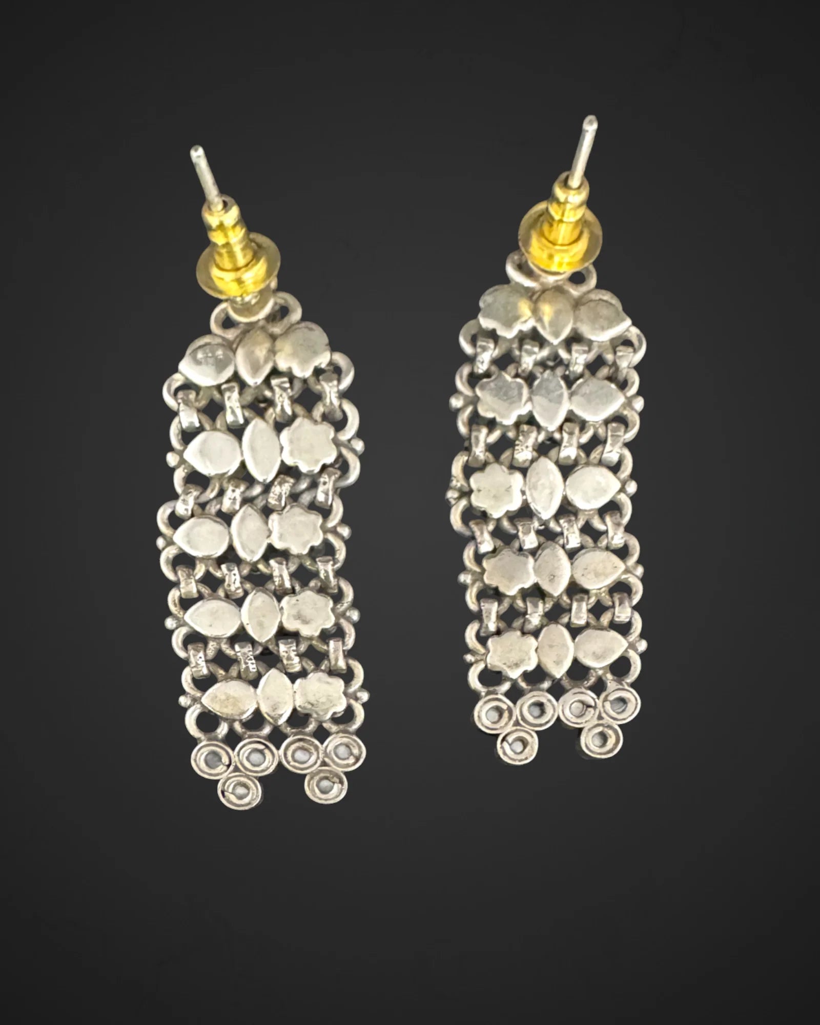 Pearl Sway Danglers
