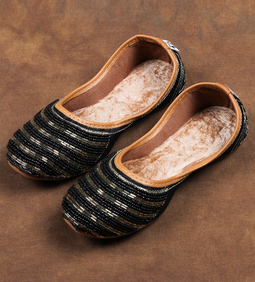Soft Fabric Black Round Toe Jutti