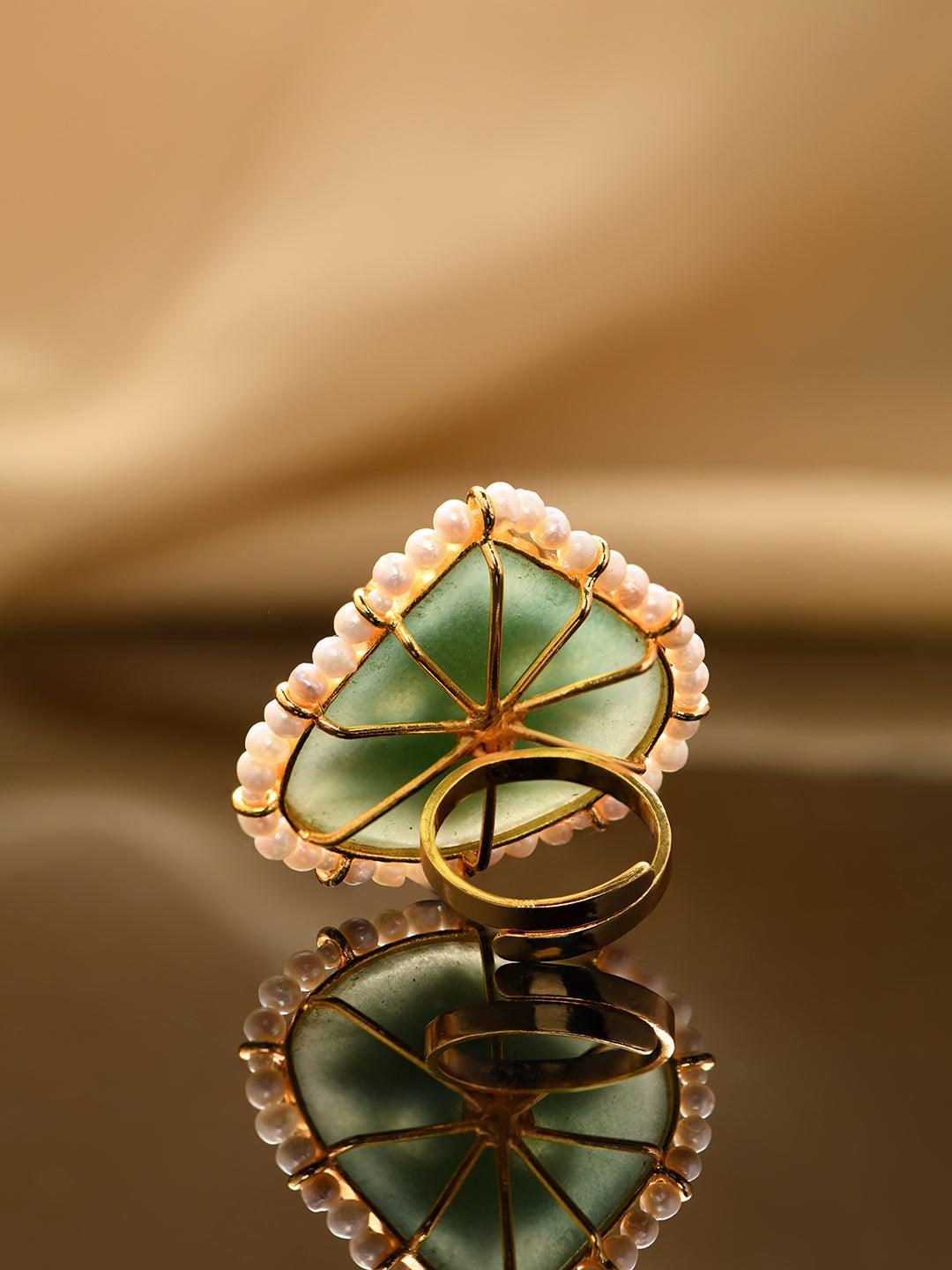 Golden Jade Symphony Ring - Dyulokha