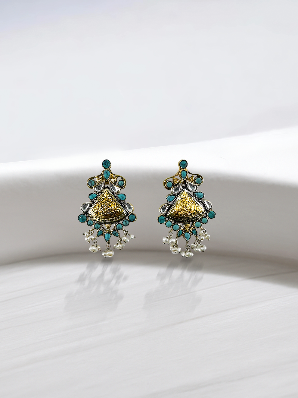 La Fleur Divine Studs