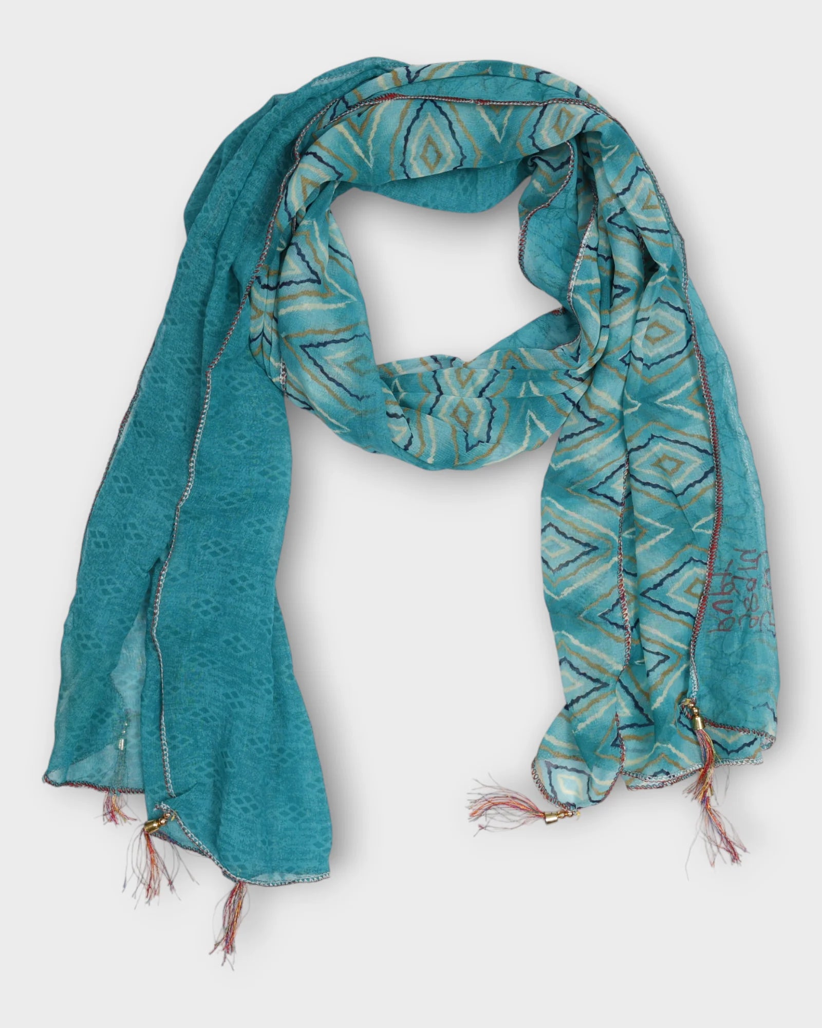 Diamond Pattern Wrap Scarf