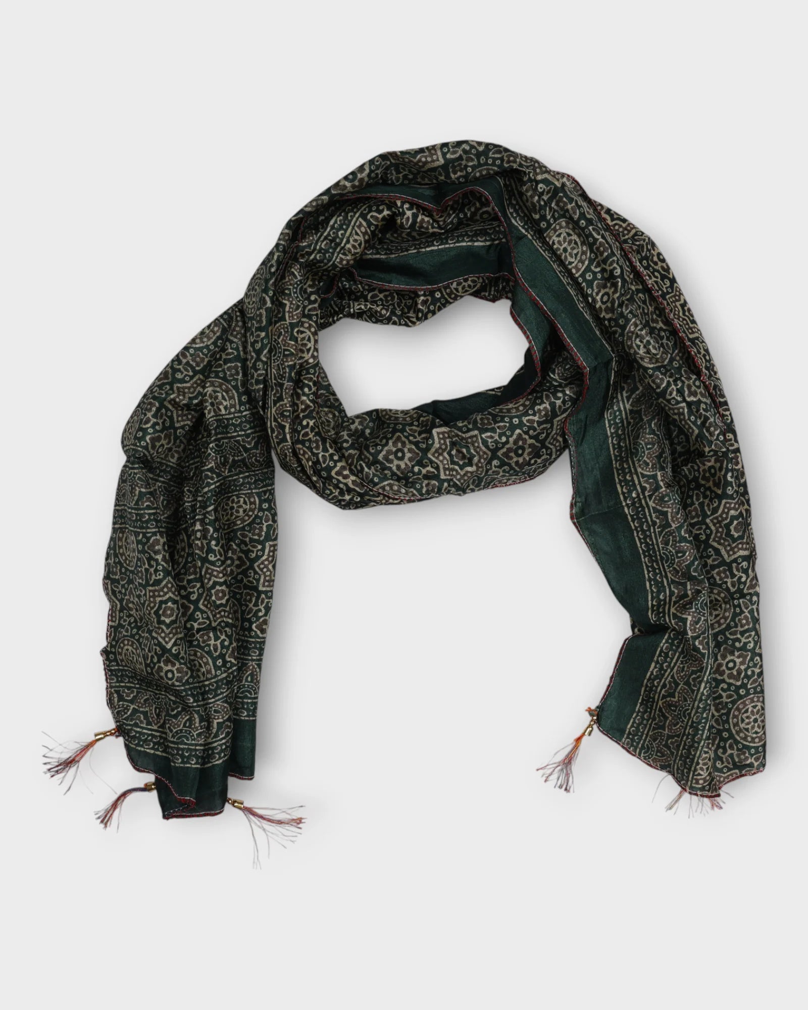 Essential Scarf for Every Outfit