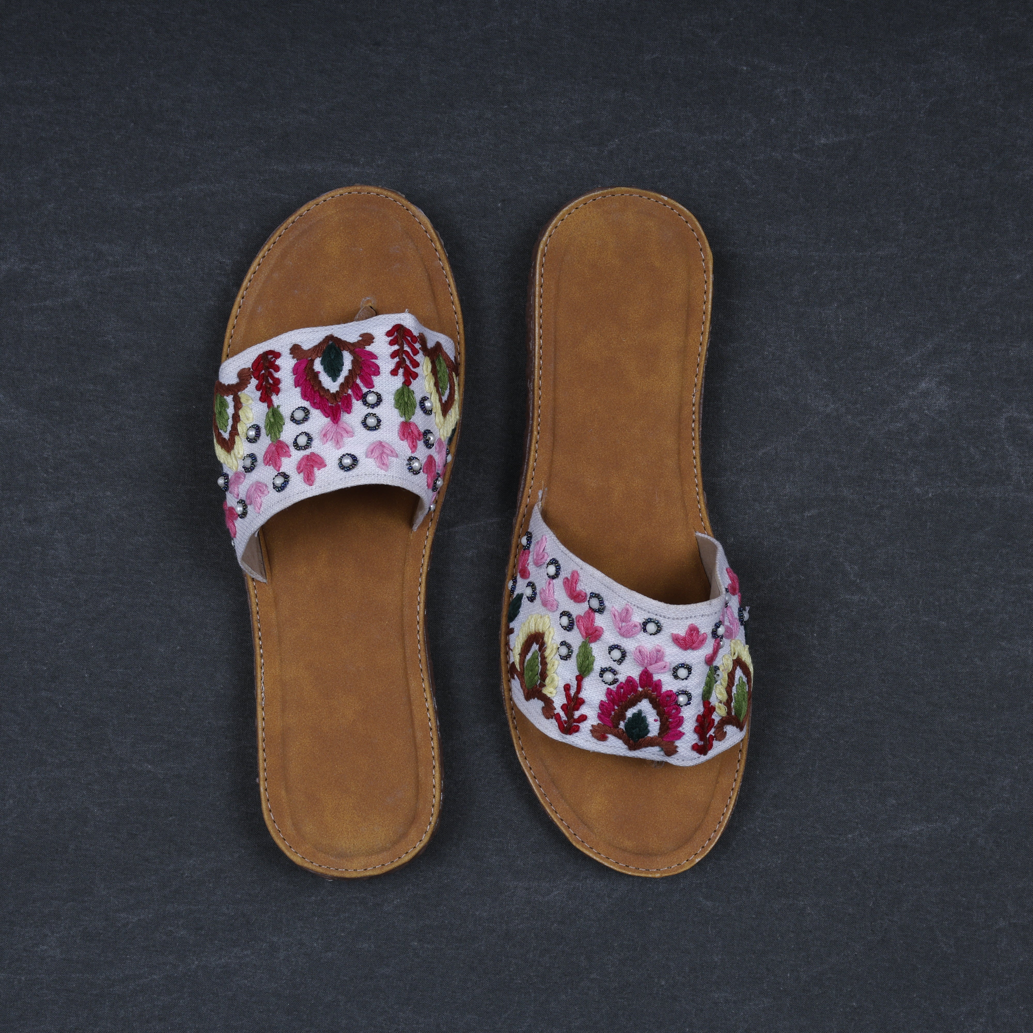 White Handcrafted Comfortable Ethnic Flats