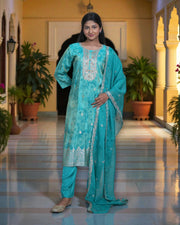 Ivory Zardozi Embroidered Kurta Set