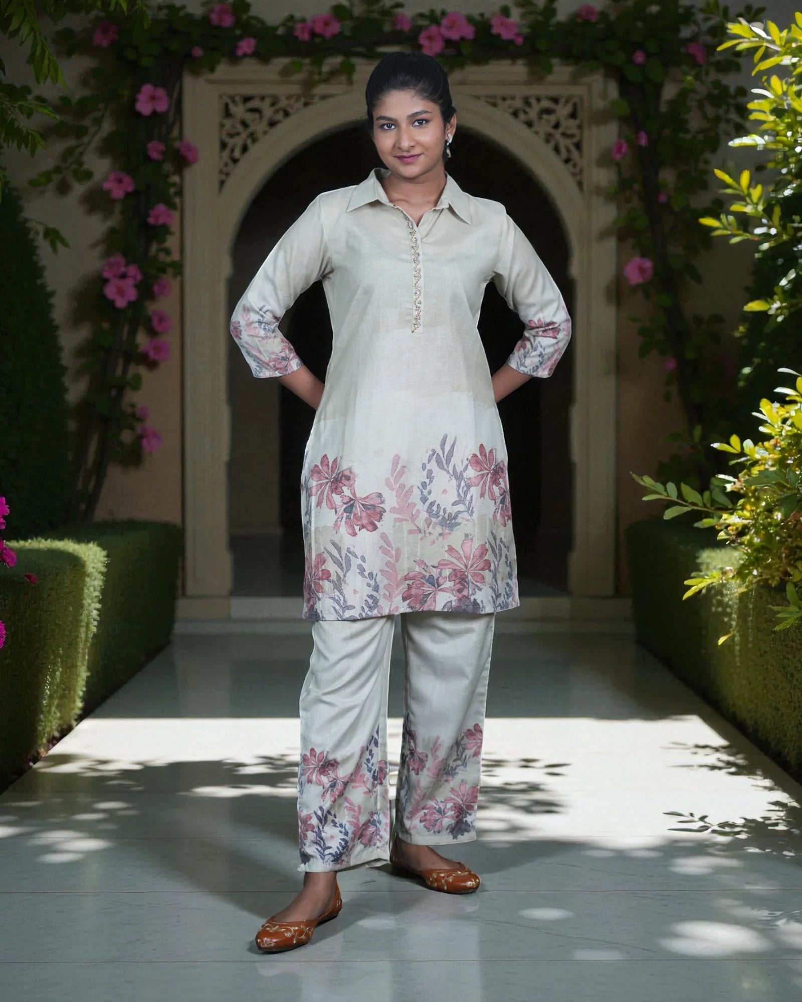 Floral Cotton Ankle Pants With Elegant Embroidery