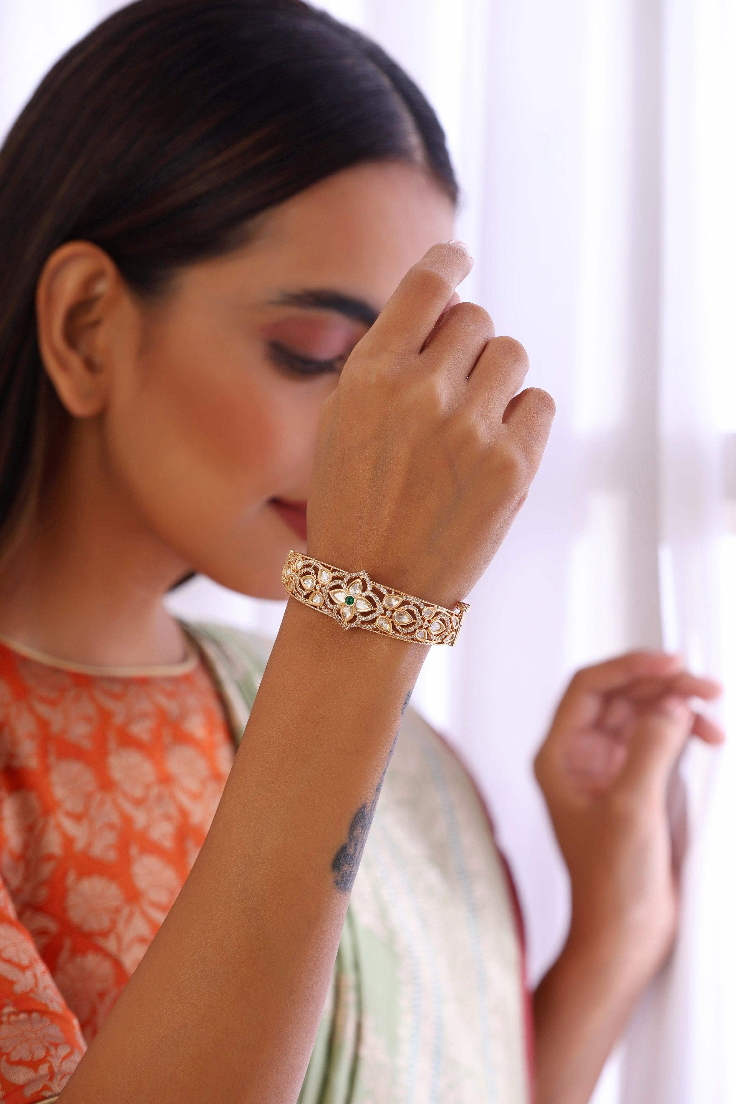 Emerald Glow Polki Bracelet - Dyulokha