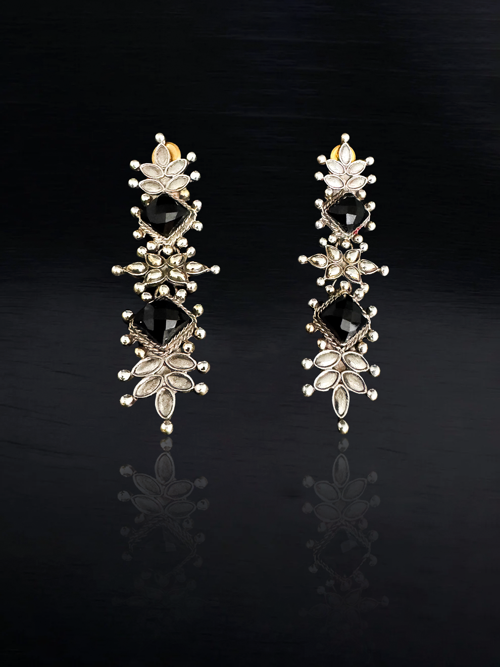Sliver Onyx Danglers