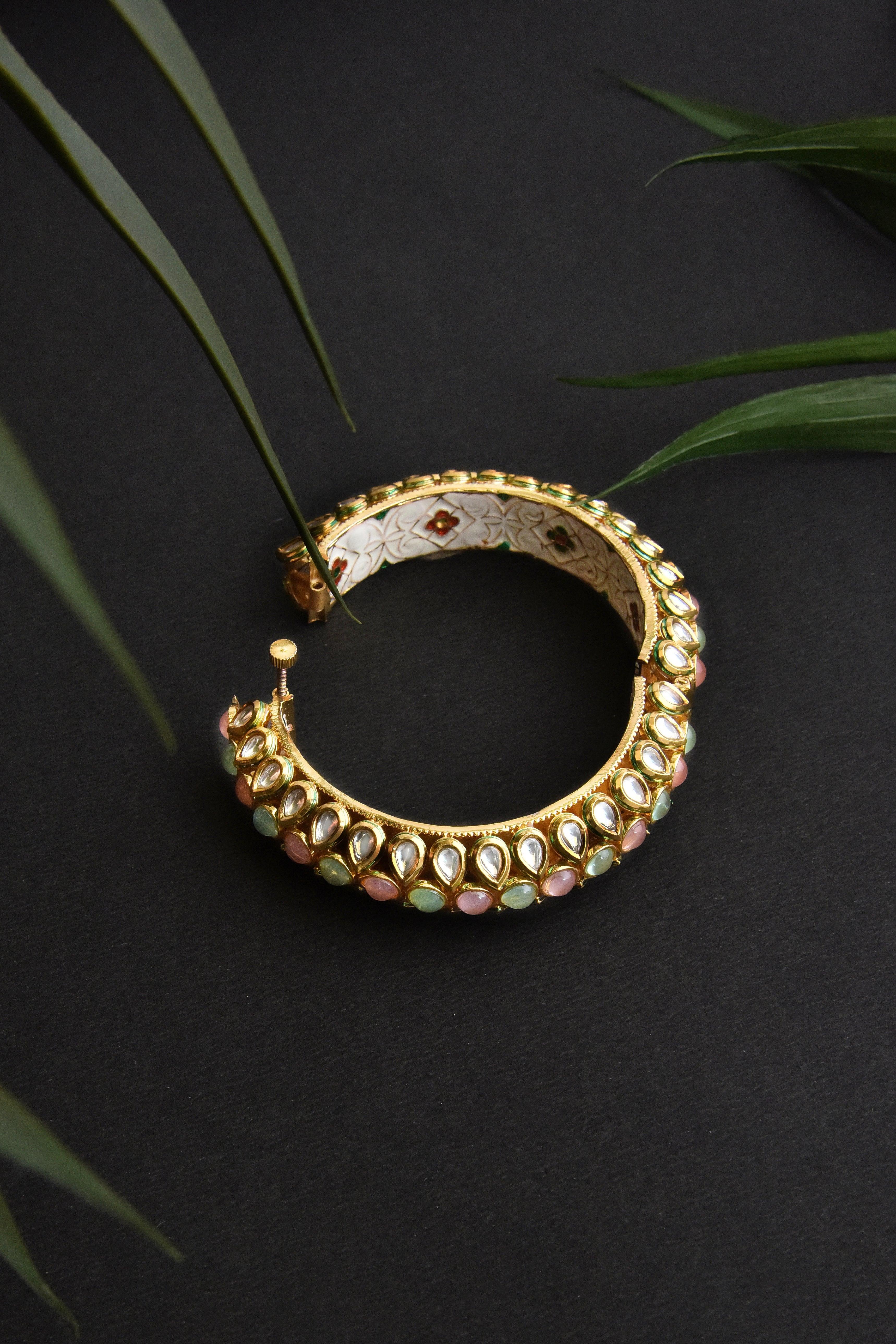 Pastel Harmony Kundan Kada - Dyulokha