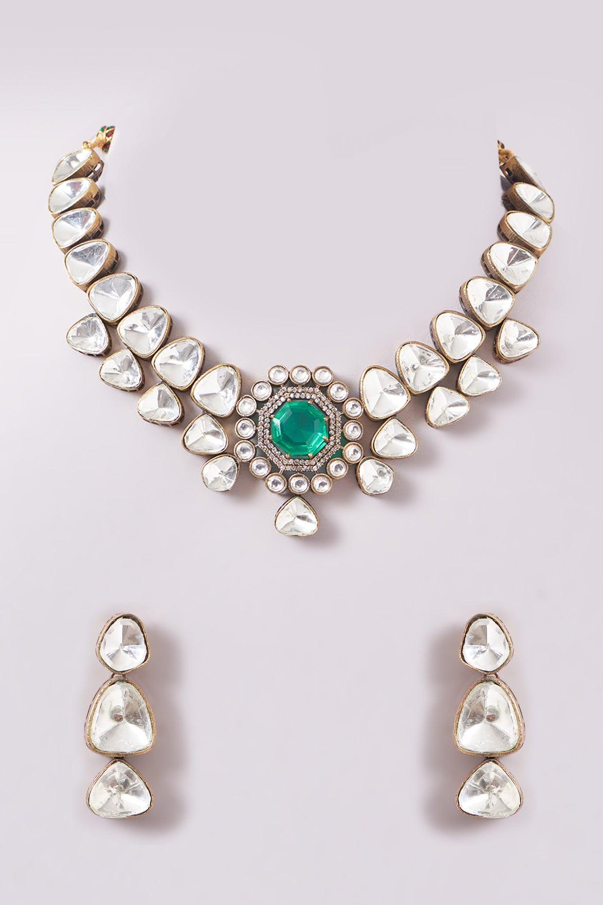 Vitorian Polki Necklace Set - Dyulokha